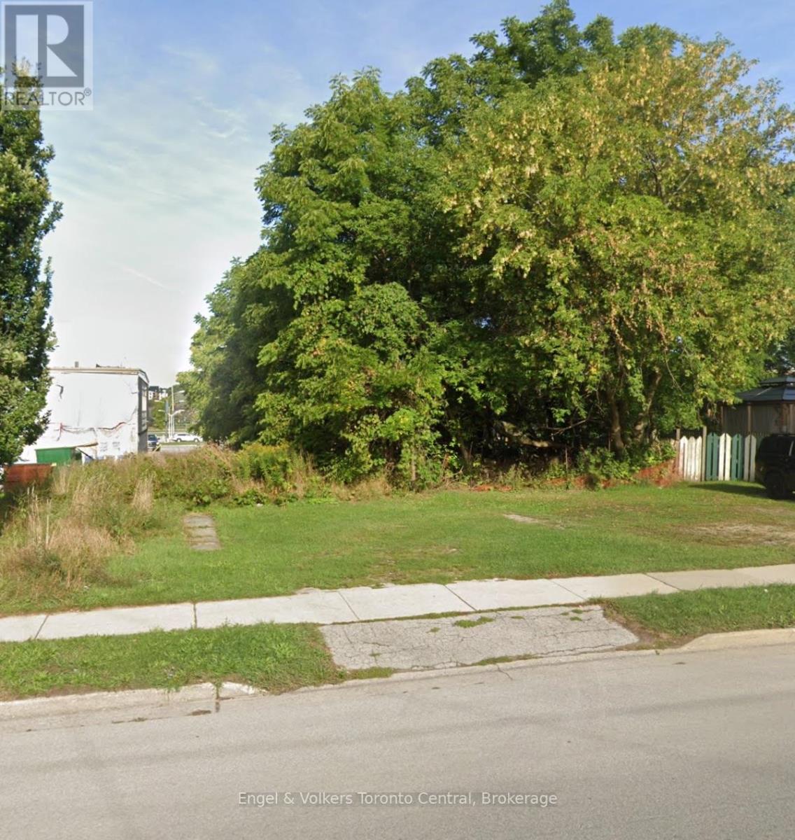 1140 3rd Avenue E, Owen Sound, Ontario  N4K 2L3 - Photo 2 - X12088296