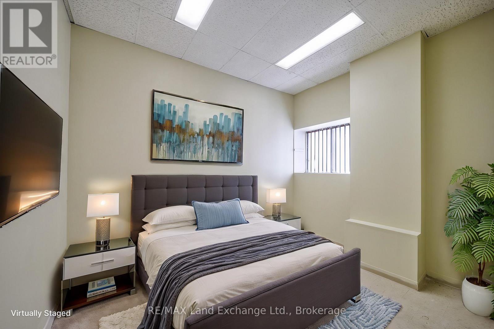 192 Josephine Street, North Huron, Ontario  N0G 2W0 - Photo 12 - X12088375