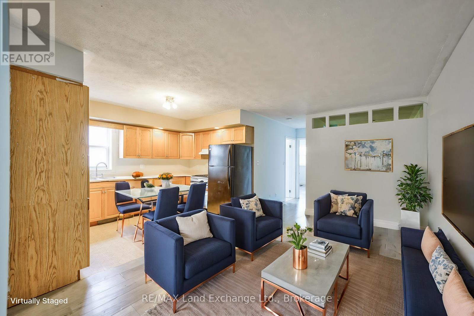 192 Josephine Street, North Huron, Ontario  N0G 2W0 - Photo 6 - X12088375