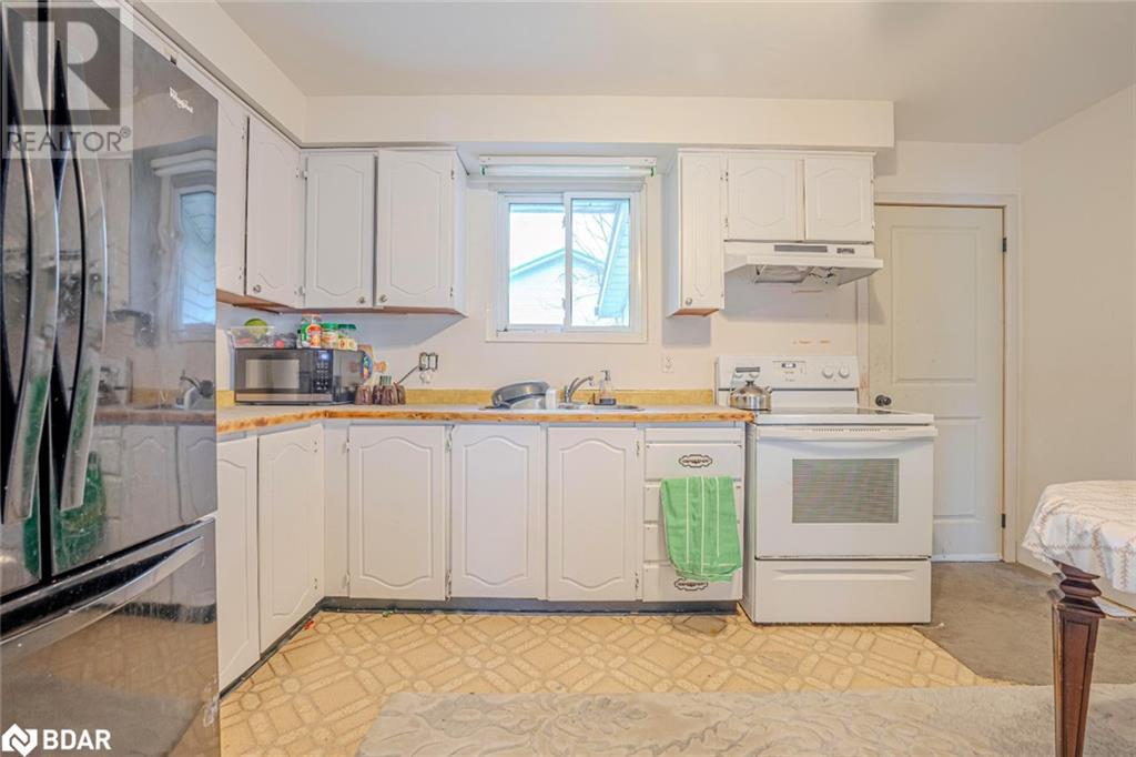 203 Phillips Street, Barrie, Ontario  L4N 3V2 - Photo 4 - 40719004