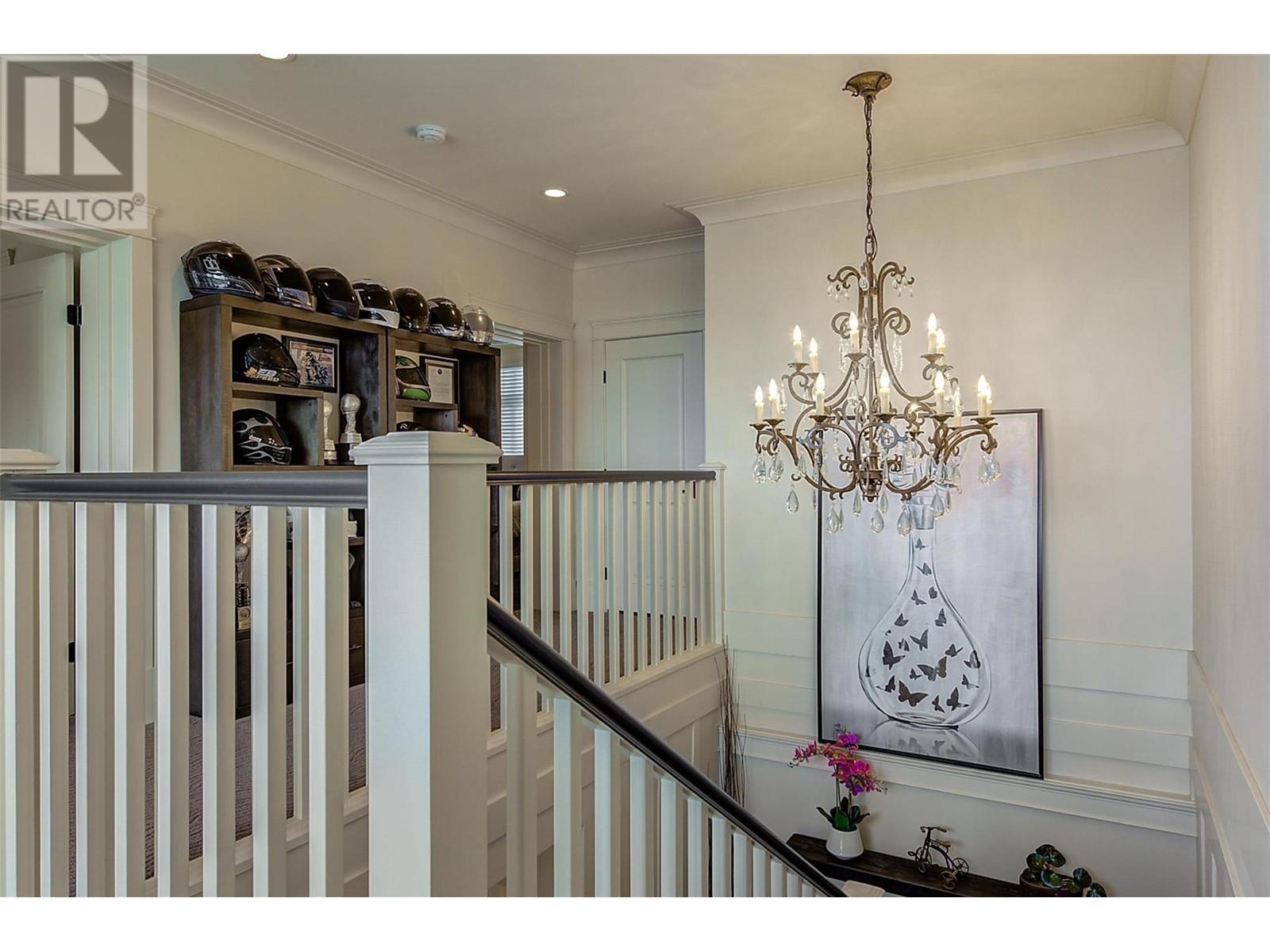 Property at 5335 Signet Crescent image 4