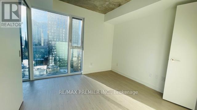 1905 - 65 Mutual Street, Toronto, Ontario  M5B 0E5 - Photo 7 - C12088243