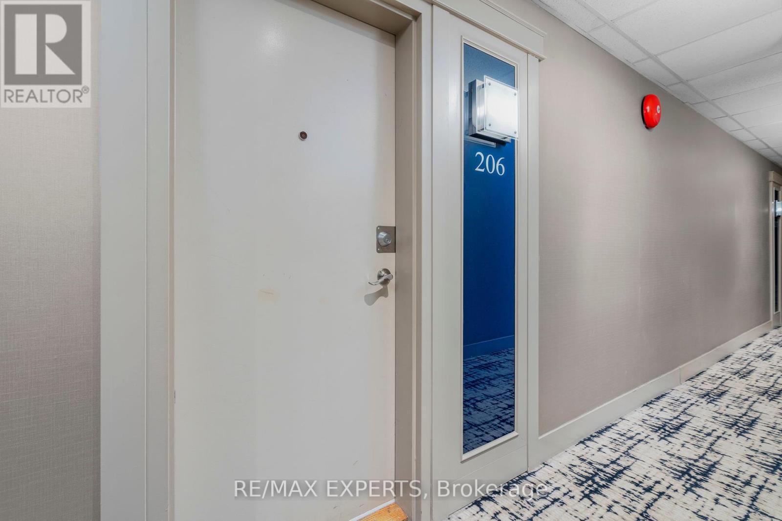 Property at 206 - 1000 SHEPPARD AVENUE W image 4
