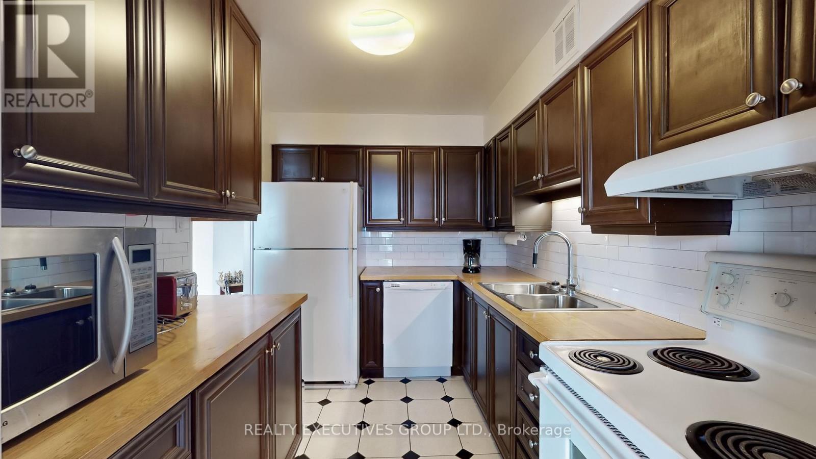701 - 80 Inverlochy Boulevard, Markham, Ontario  L3T 4P3 - Photo 16 - N12088355