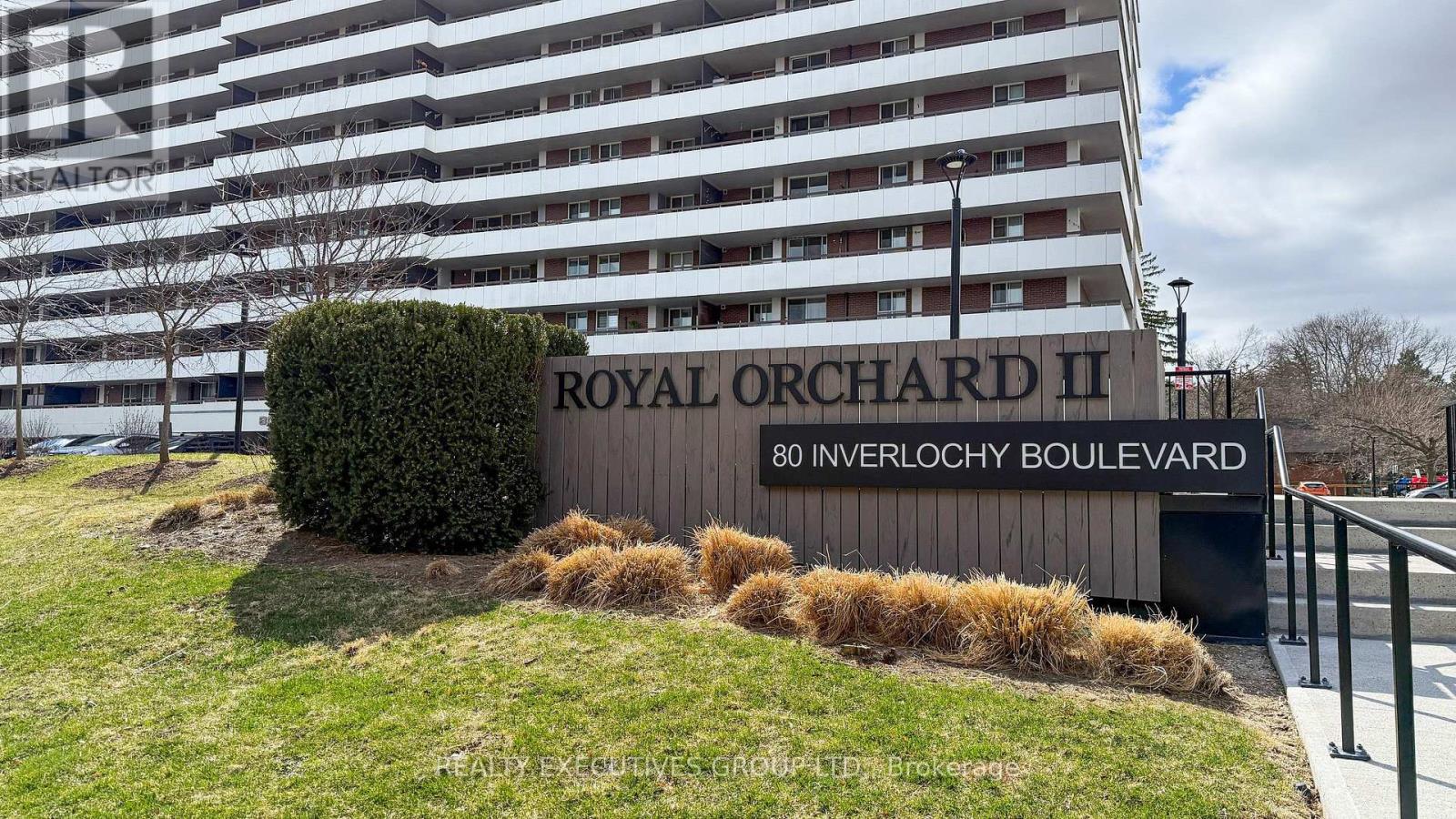 701 - 80 Inverlochy Boulevard, Markham, Ontario  L3T 4P3 - Photo 3 - N12088355