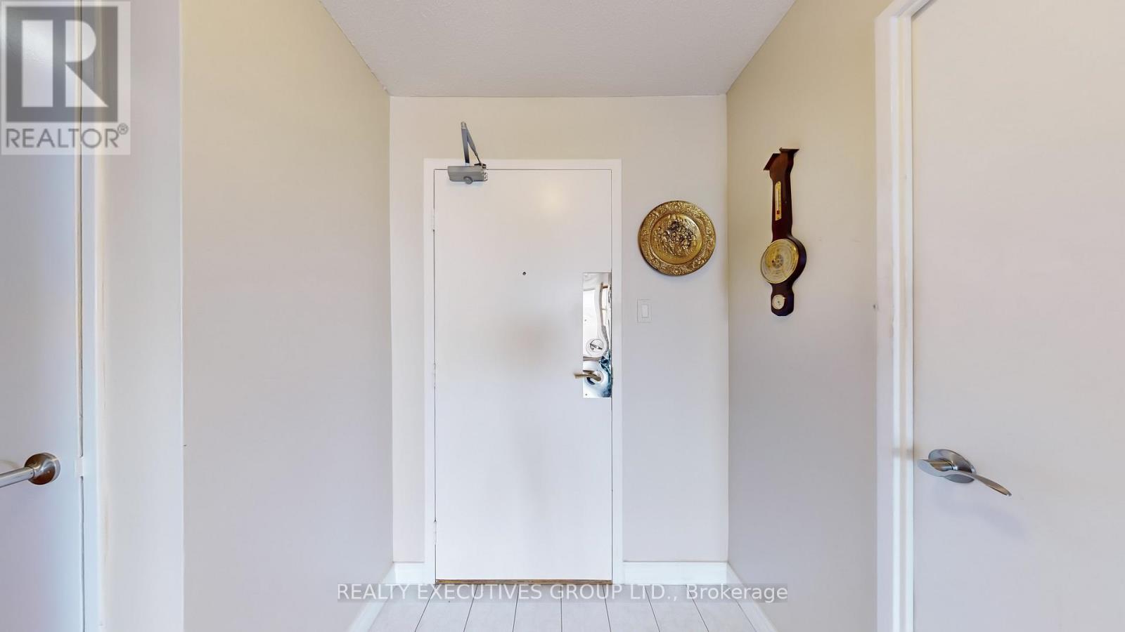 701 - 80 Inverlochy Boulevard, Markham, Ontario  L3T 4P3 - Photo 7 - N12088355