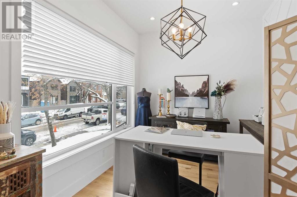 Property at 2627 36 Street SW image 3