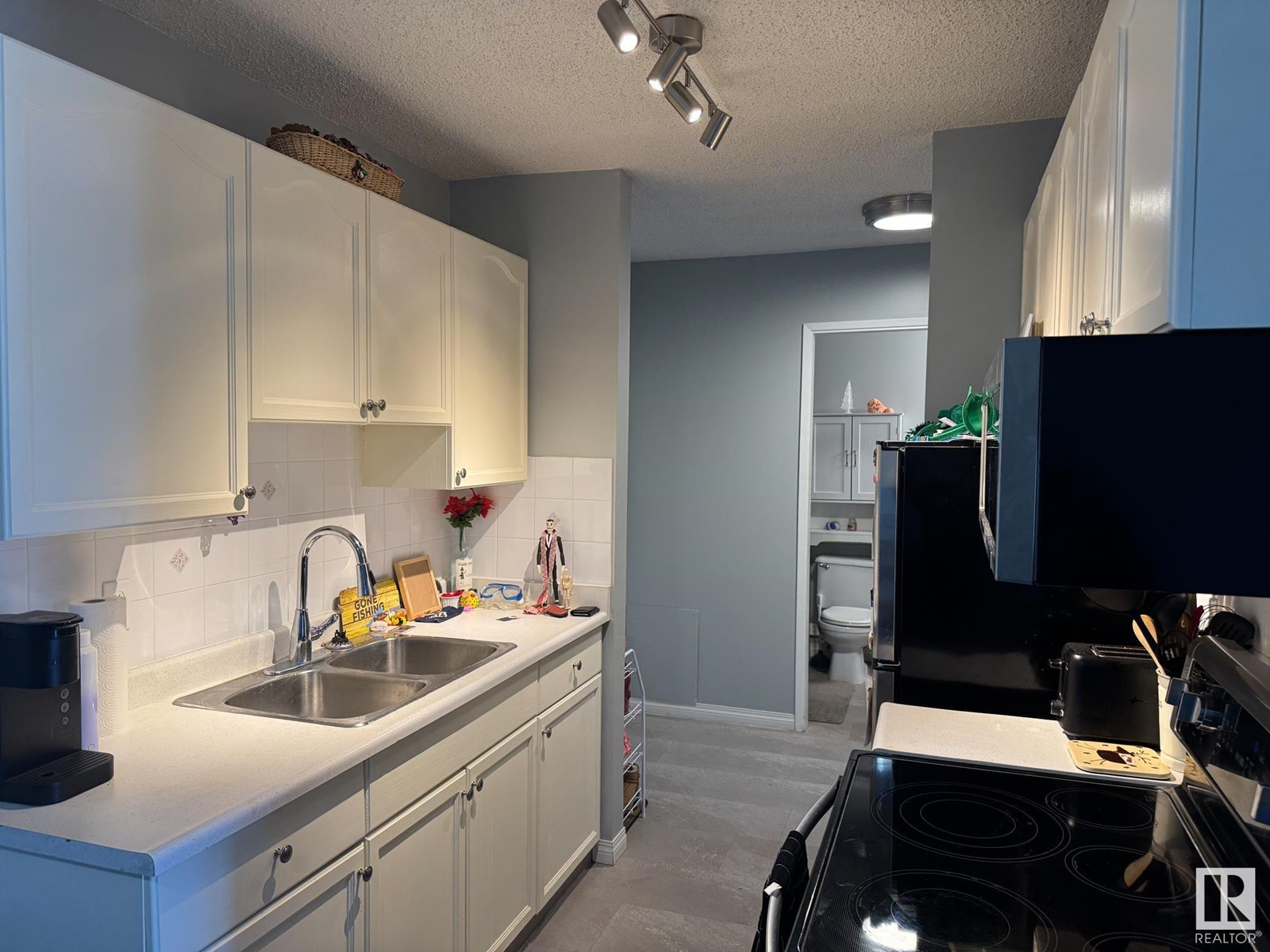 Property at #402 10615 110 ST NW NW image 5