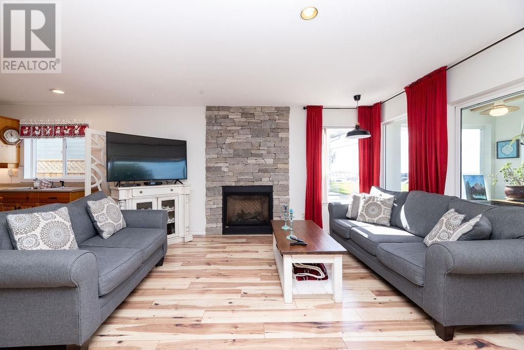 4664 Sunshine Coast Highway, Sechelt, British Columbia  V7Z 0E5 - Photo 24 - R2989673