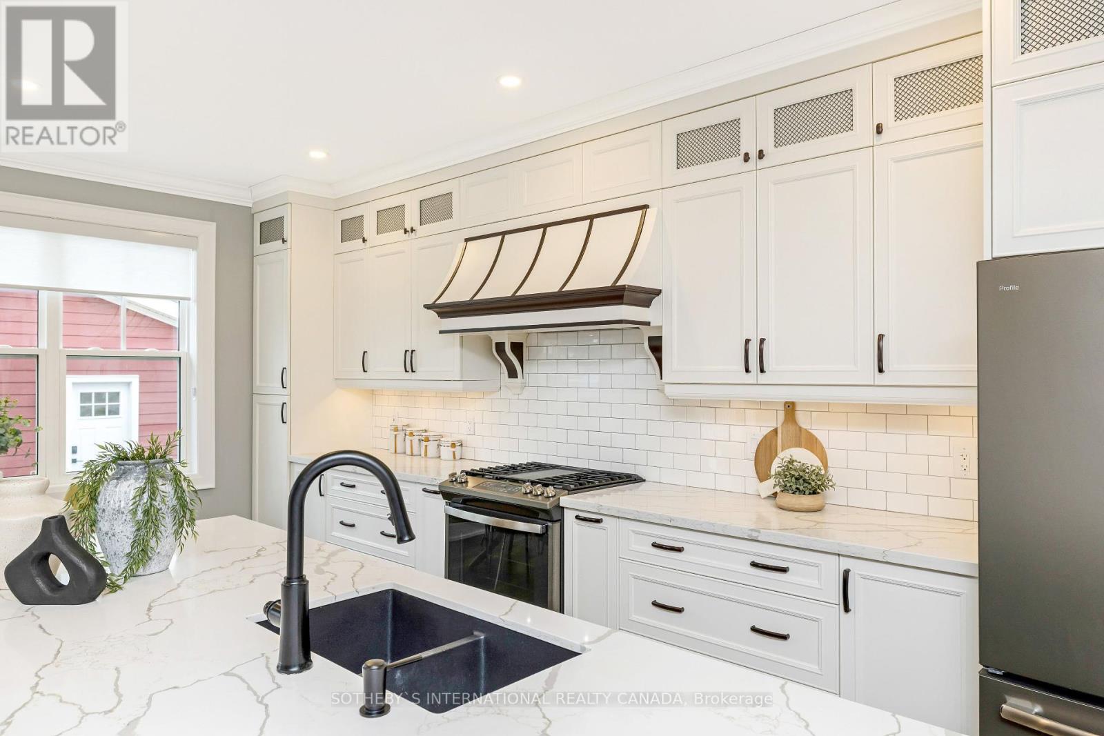 62 Miles Street, Milton, Ontario  L9T 1E6 - Photo 19 - W12088230