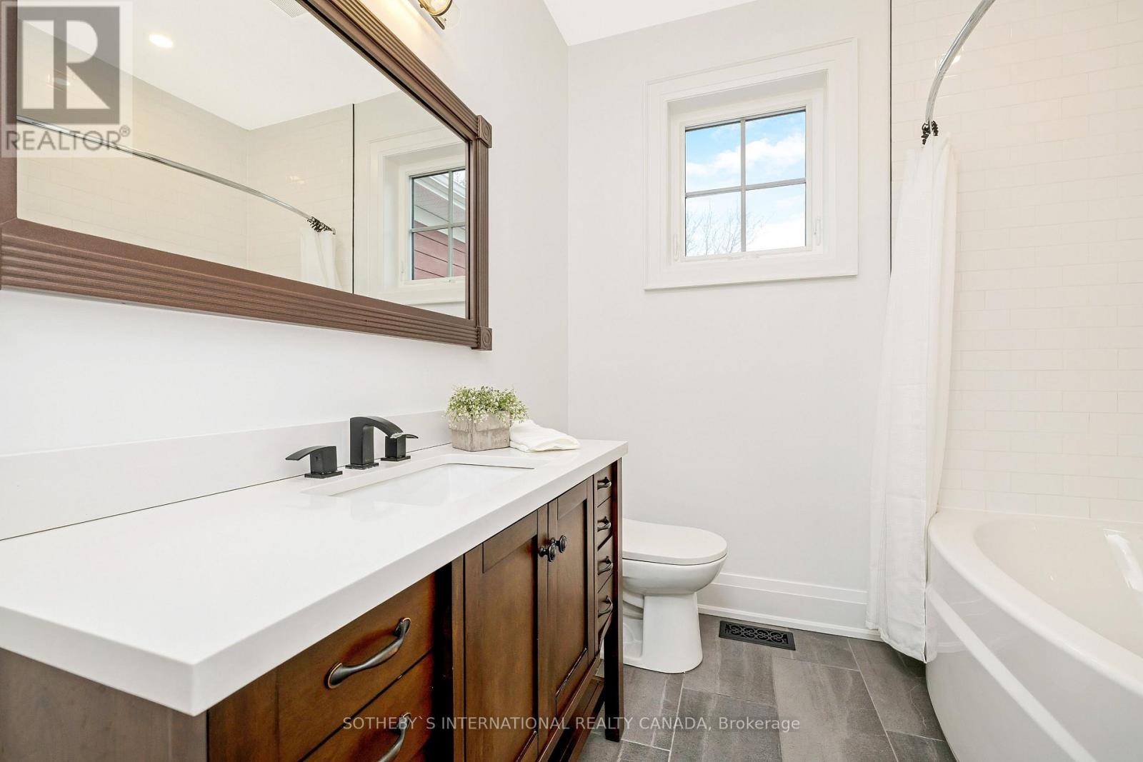 62 Miles Street, Milton, Ontario  L9T 1E6 - Photo 34 - W12088230