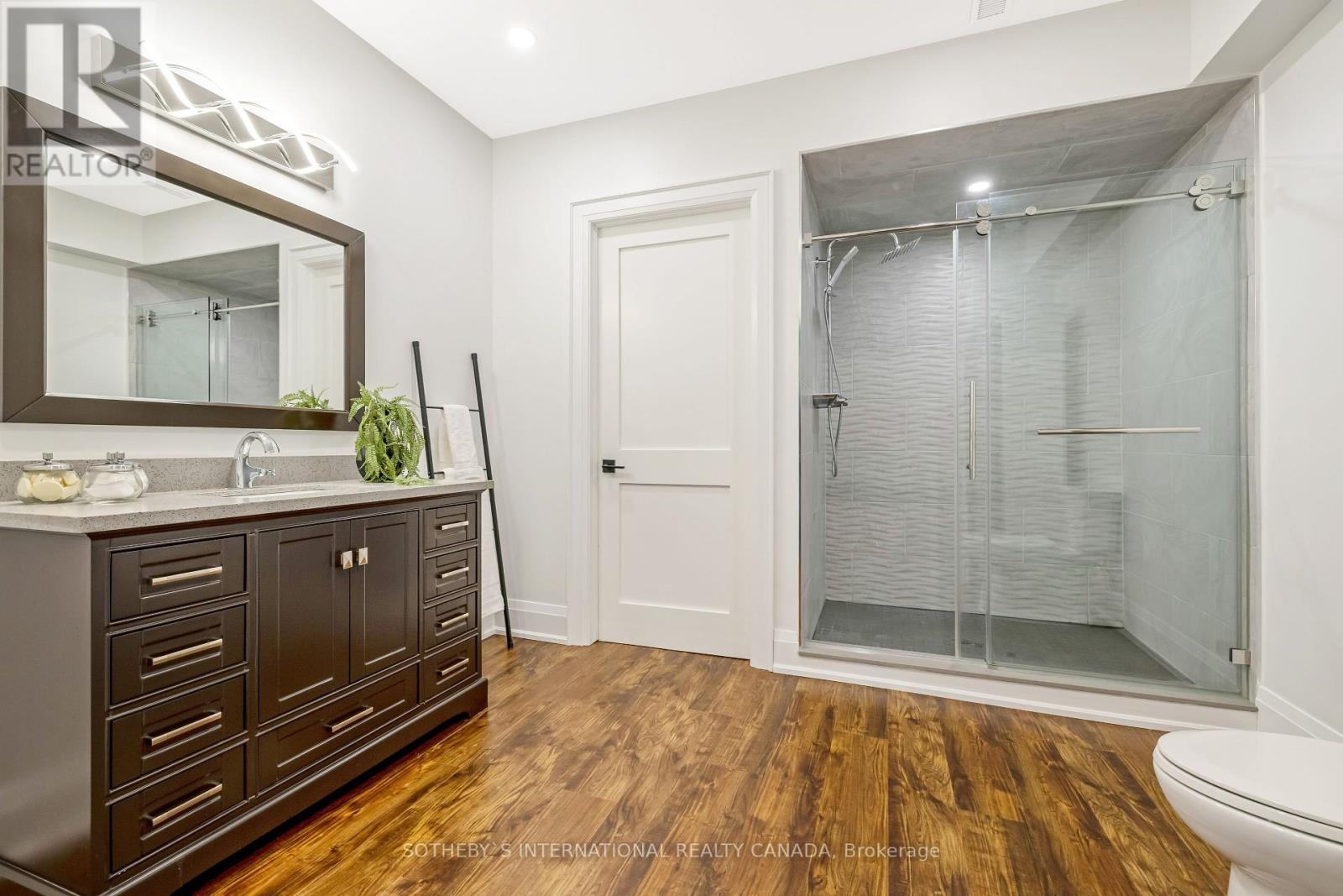 62 Miles Street, Milton, Ontario  L9T 1E6 - Photo 40 - W12088230