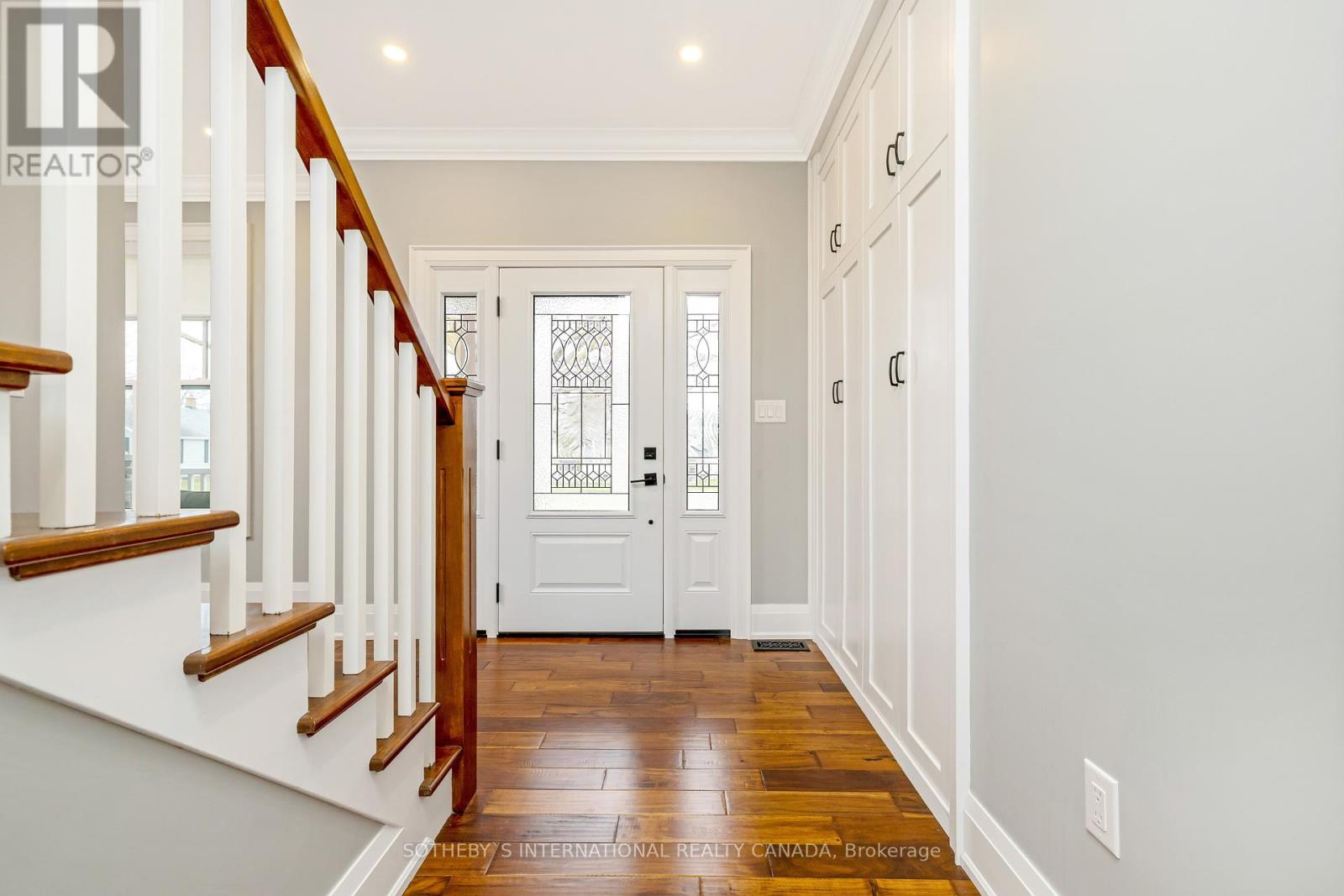 62 Miles Street, Milton, Ontario  L9T 1E6 - Photo 9 - W12088230