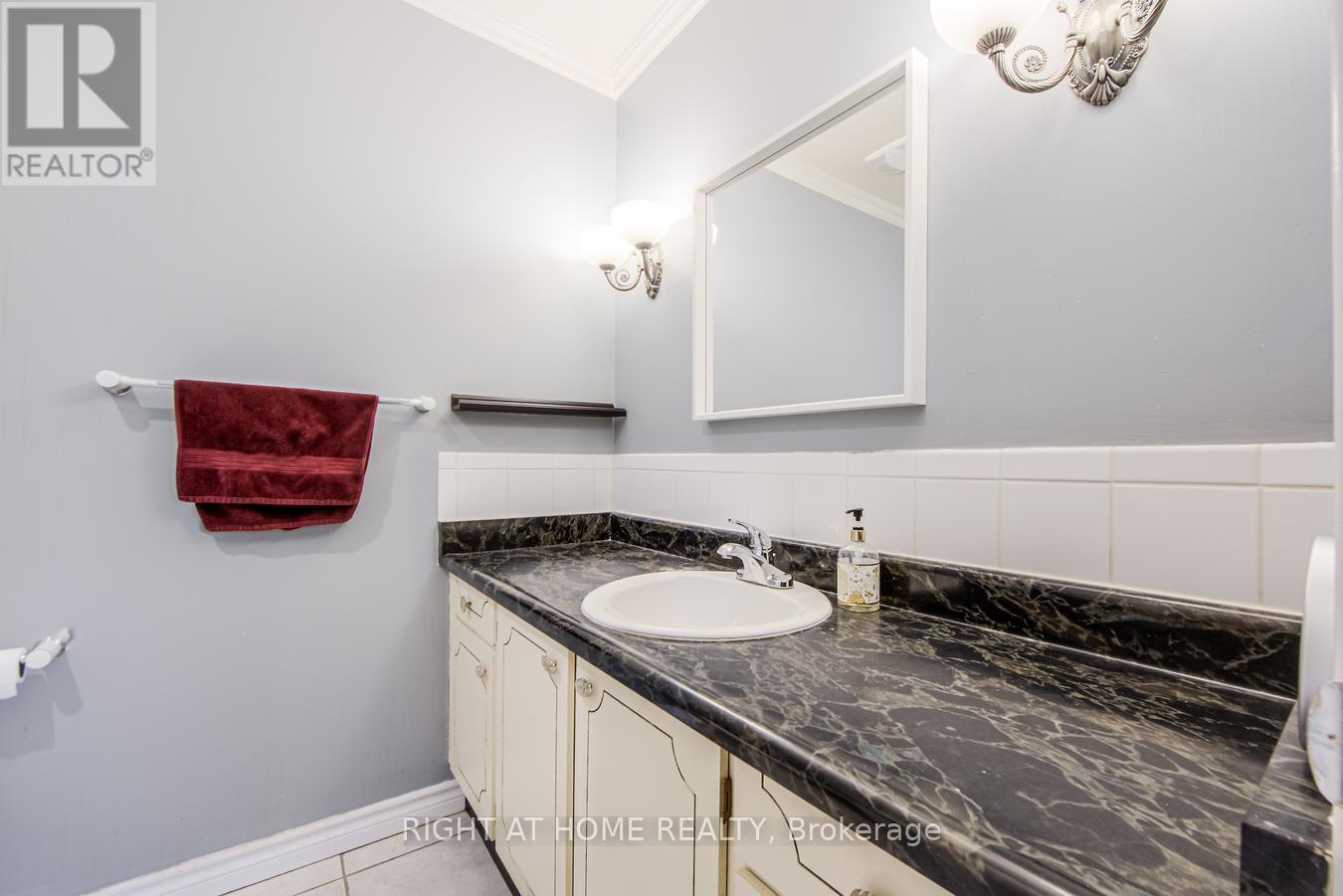1276 Hillview Crescent, Oakville (Fa Falgarwood), Ontario  L6H 2C7 - Photo 22 - W12088262