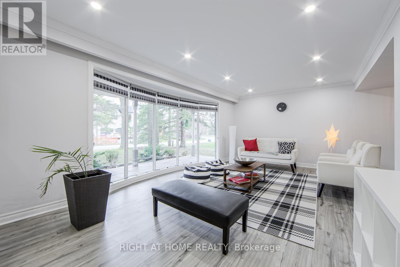 Property at 1276 HILLVIEW CRESCENT image 5