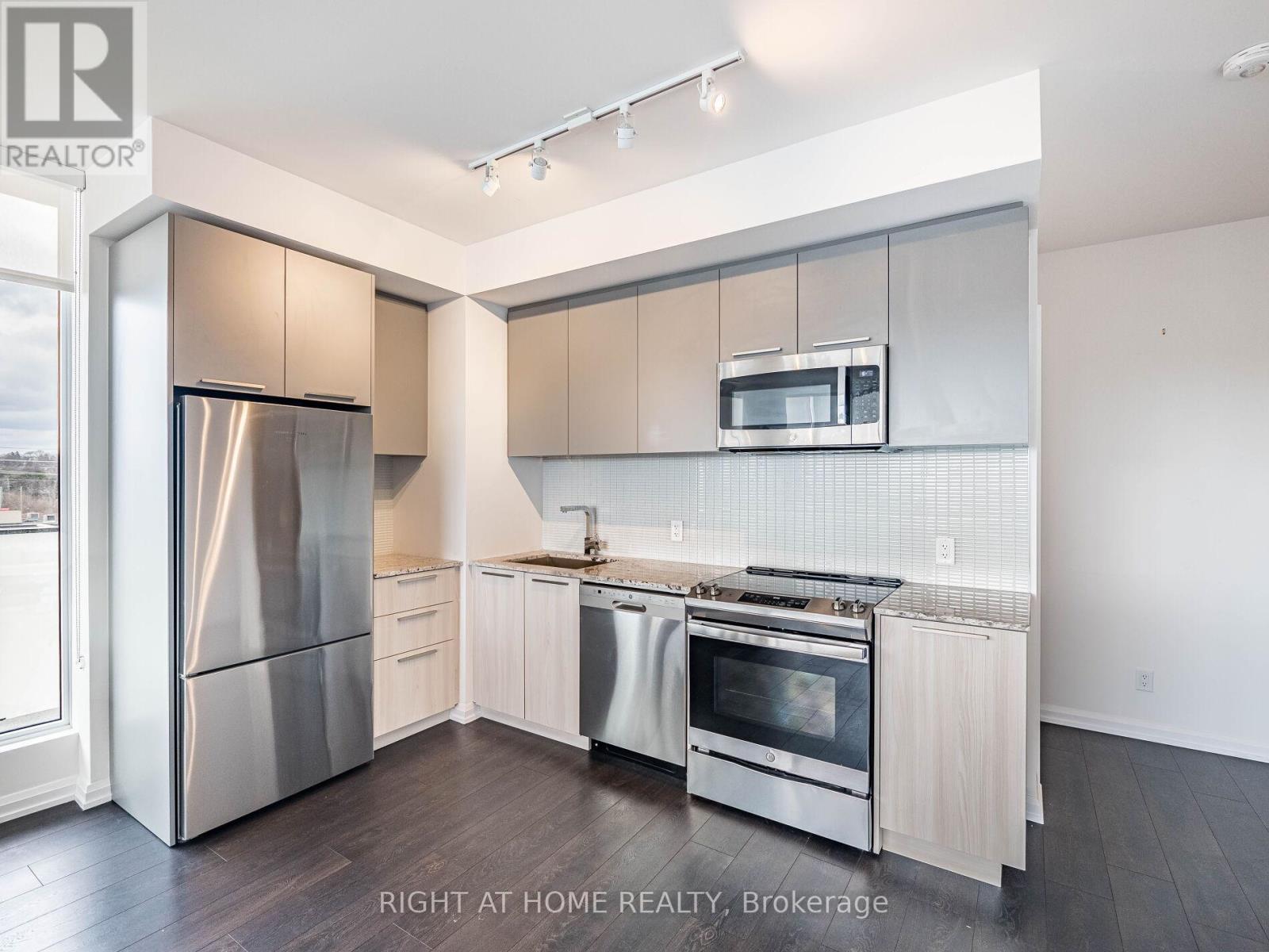 513 - 4208 Dundas Street, Toronto (Edenbridge-Humber Valley), Ontario  M8X 1Y6 - Photo 14 - W12088297