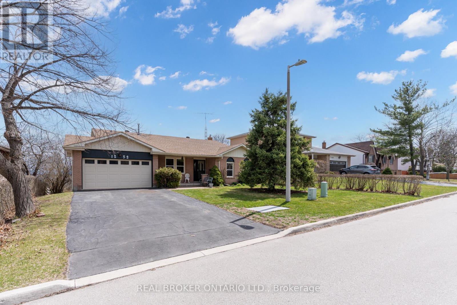 Property at 1252 LAKEVIEW DRIVE image 2