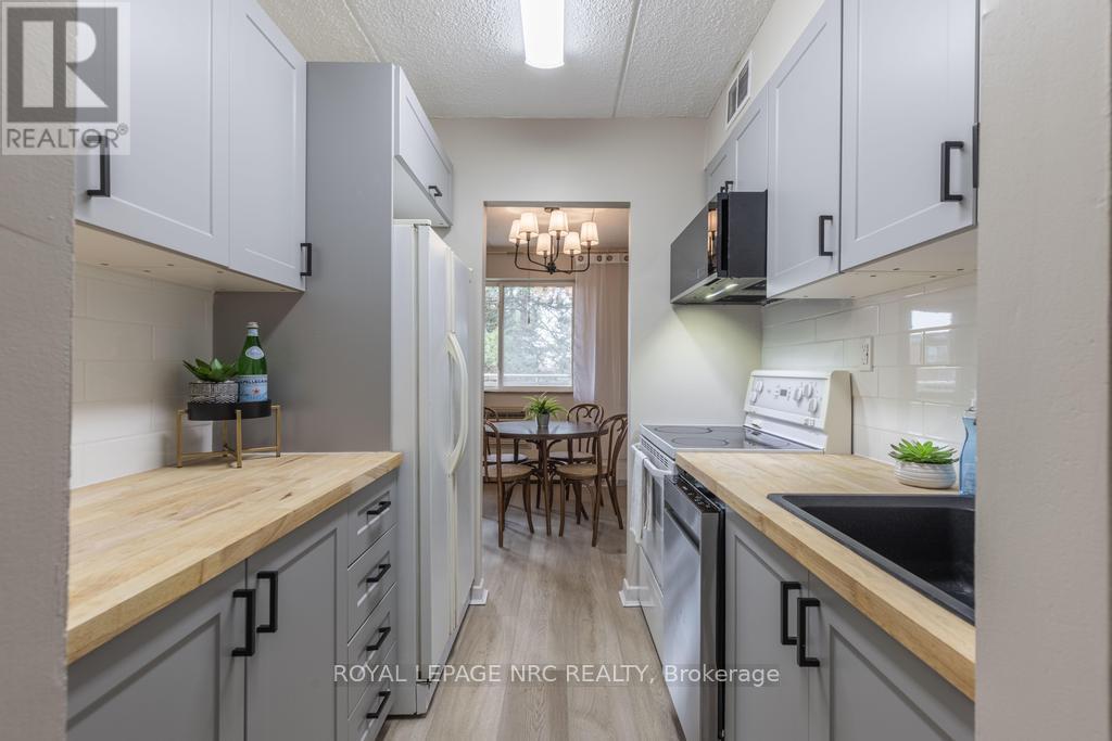 419 - 198 Scott Street, St. Catharines, Ontario  L2N 5T3 - Photo 3 - X12088237