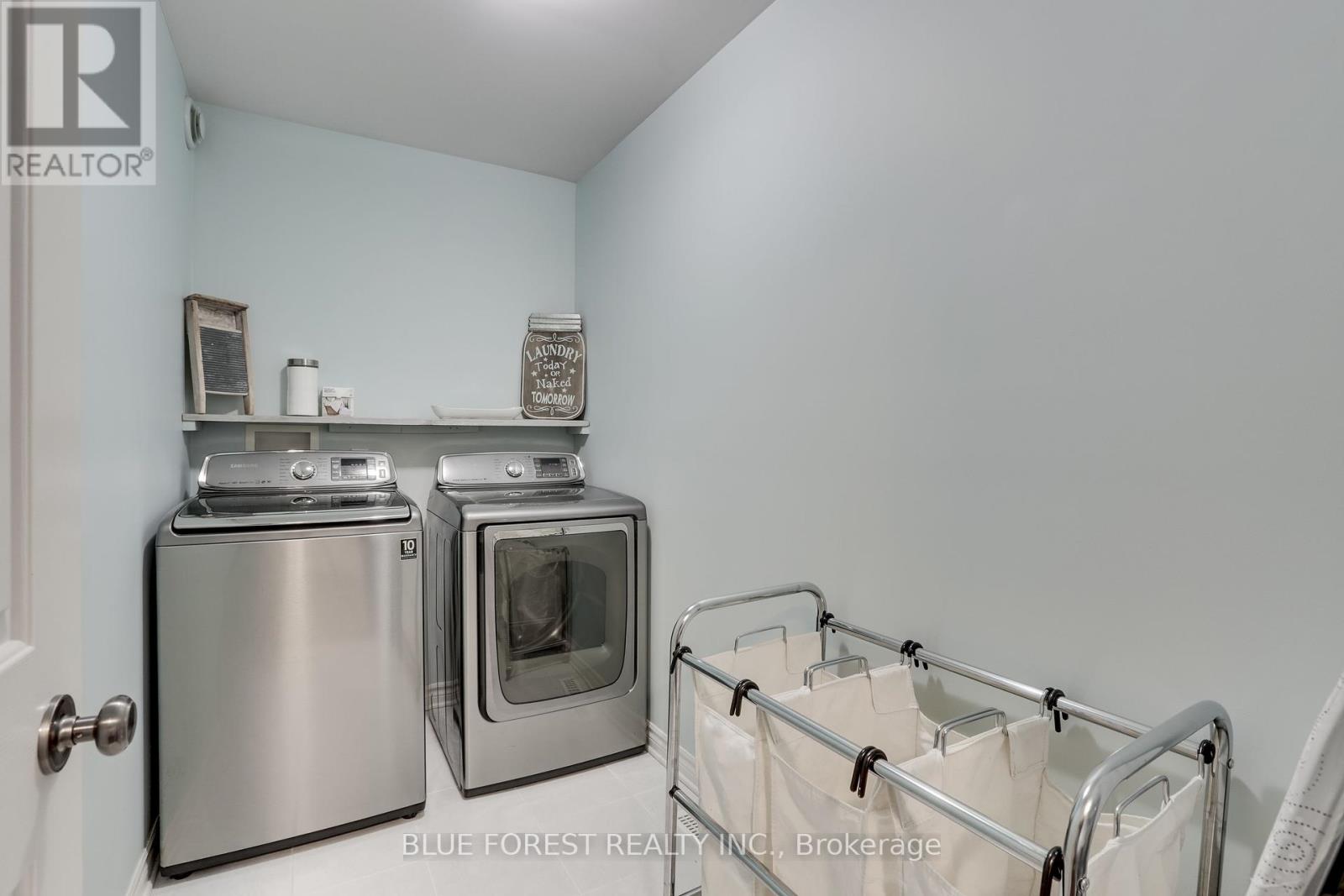 20 Turnberry Drive, Thames Centre, Ontario  N0L 1G3 - Photo 18 - X12088559