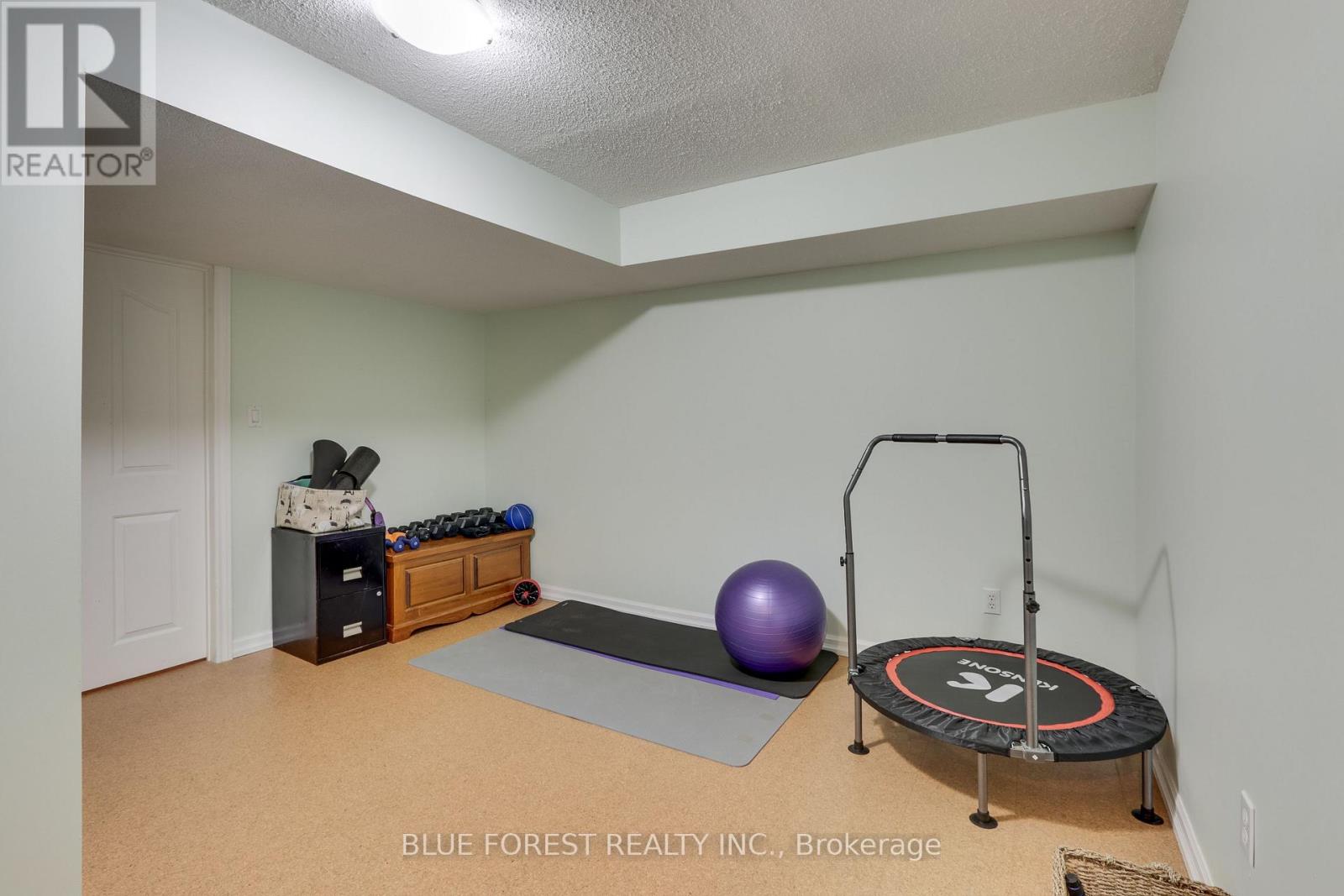 20 Turnberry Drive, Thames Centre, Ontario  N0L 1G3 - Photo 27 - X12088559