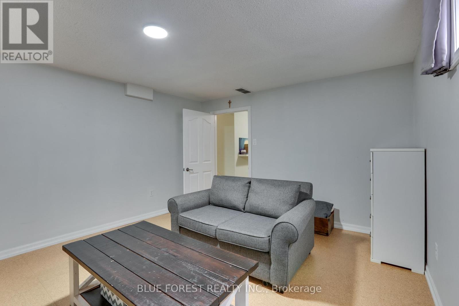 20 Turnberry Drive, Thames Centre, Ontario  N0L 1G3 - Photo 30 - X12088559