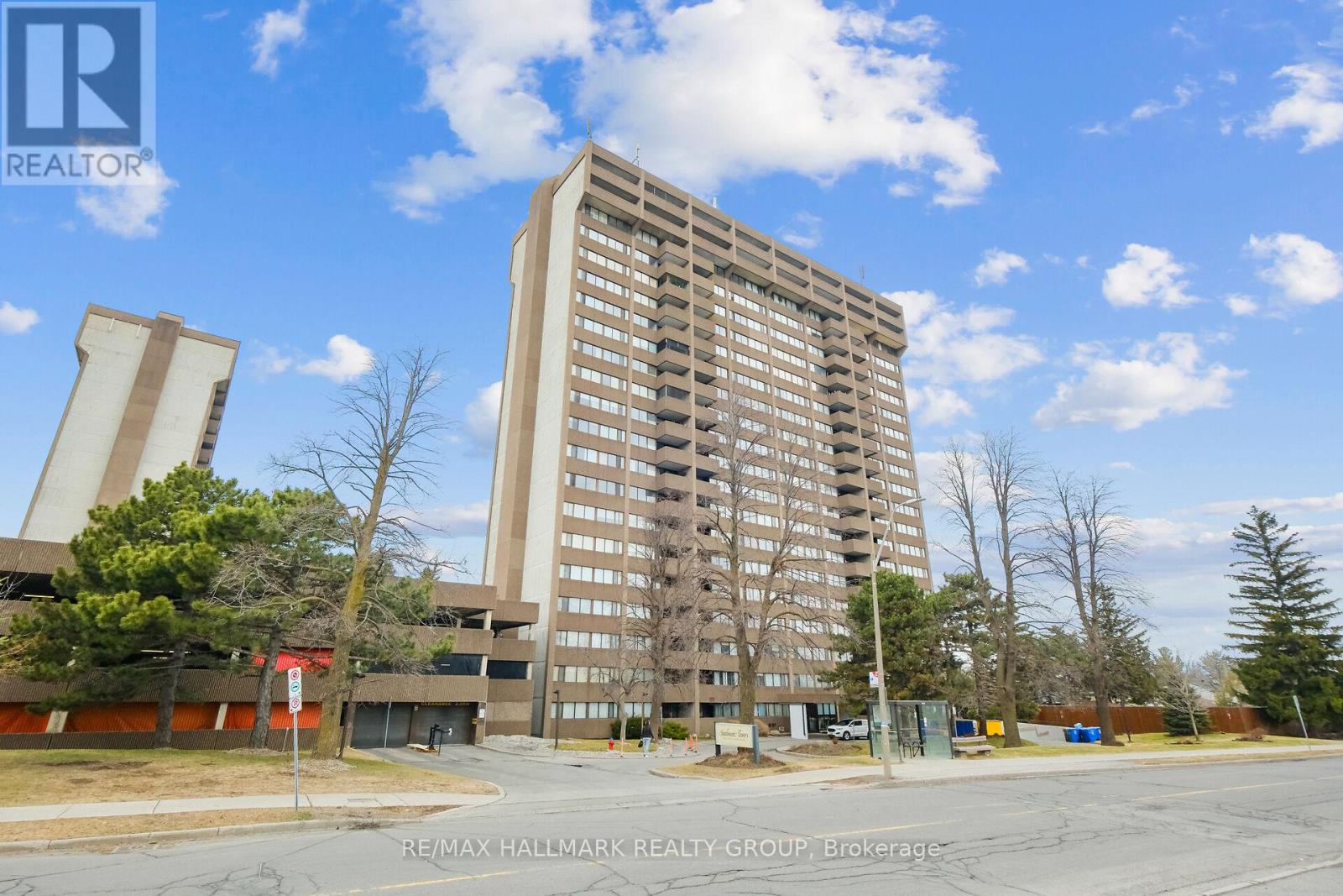 Property at 305 - 1285 CAHILL DRIVE image 2