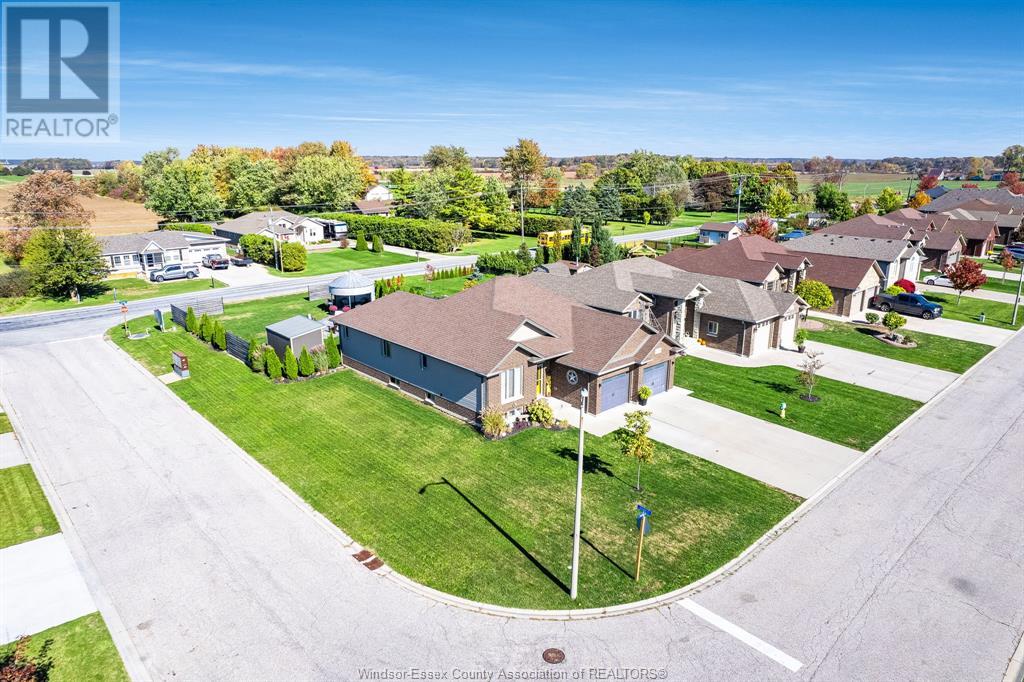 Property at 350 SELLICK DRIVE image 3