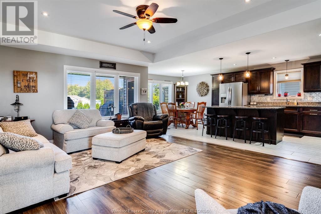Property at 350 SELLICK DRIVE image 5