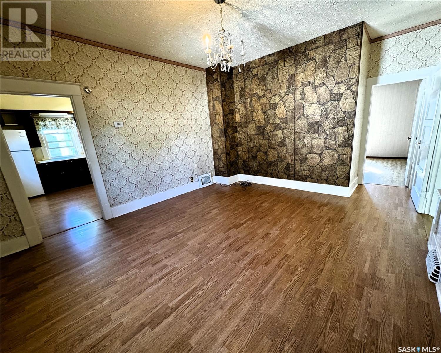 305 3rd Avenue Ne, Swift Current, Saskatchewan  S9H 2G8 - Photo 7 - SK984609