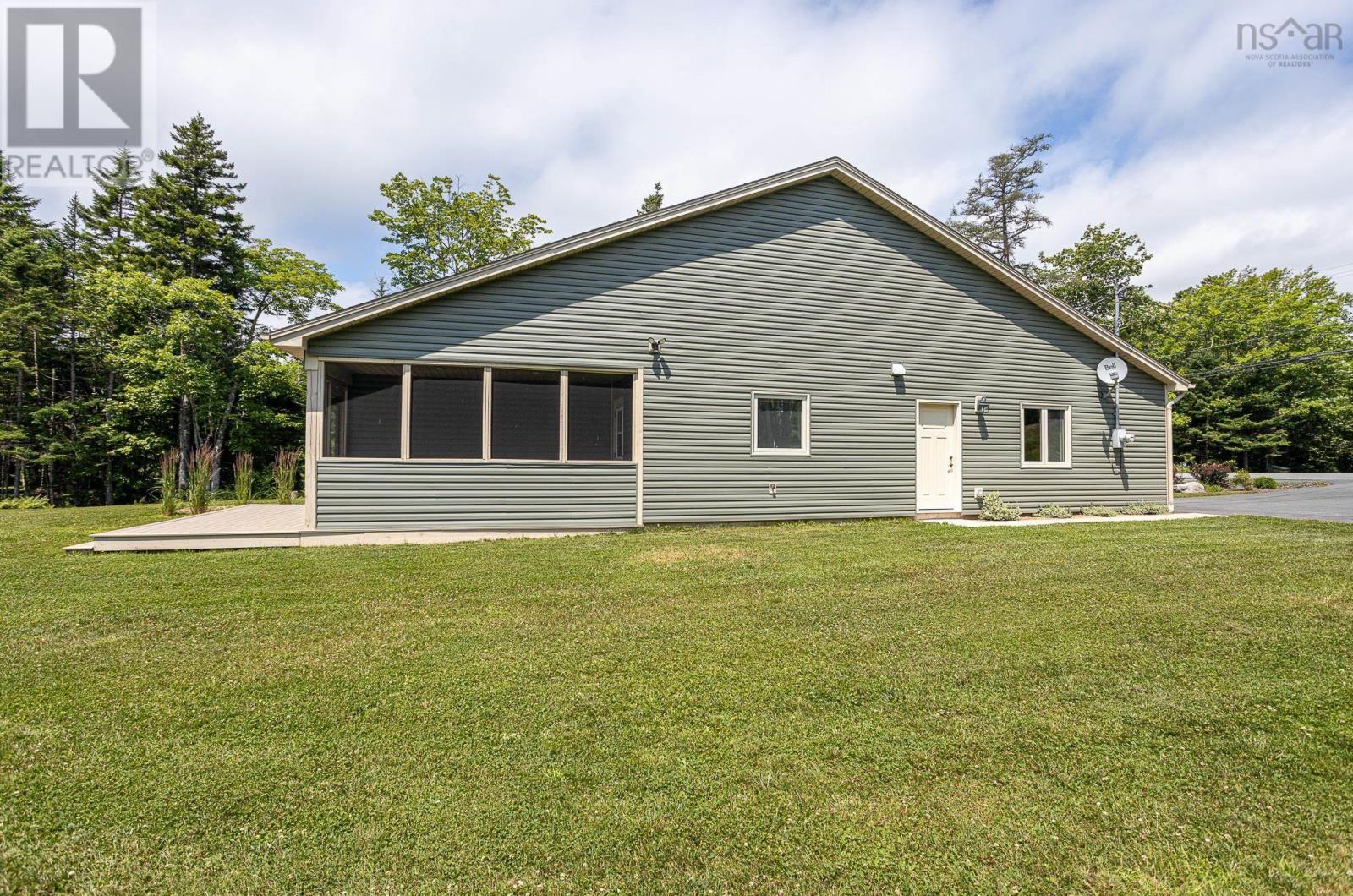 Property at 570 Myra Rd image 4