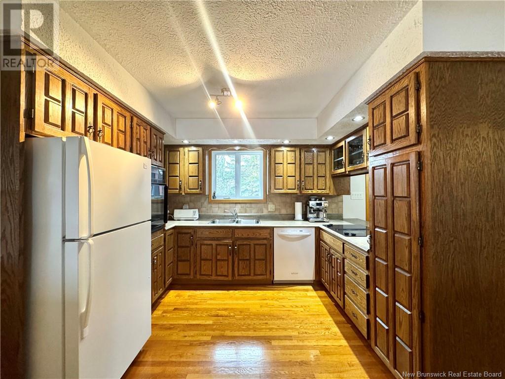Property at 9 de l'École-Iroquois Street image 3