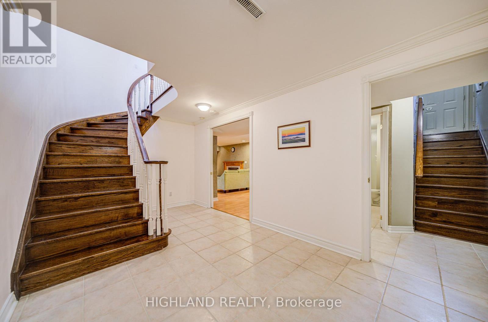 1636 Sagewood Court, Mississauga, Ontario  L5M 5M2 - Photo 35 - W12087937
