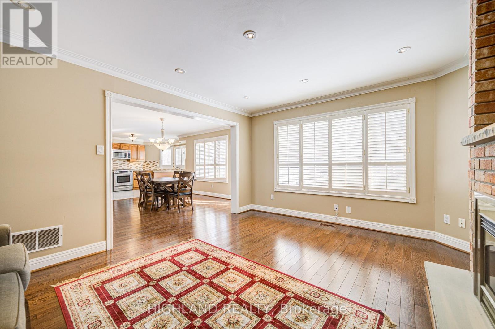 1636 Sagewood Court, Mississauga, Ontario  L5M 5M2 - Photo 24 - W12087937