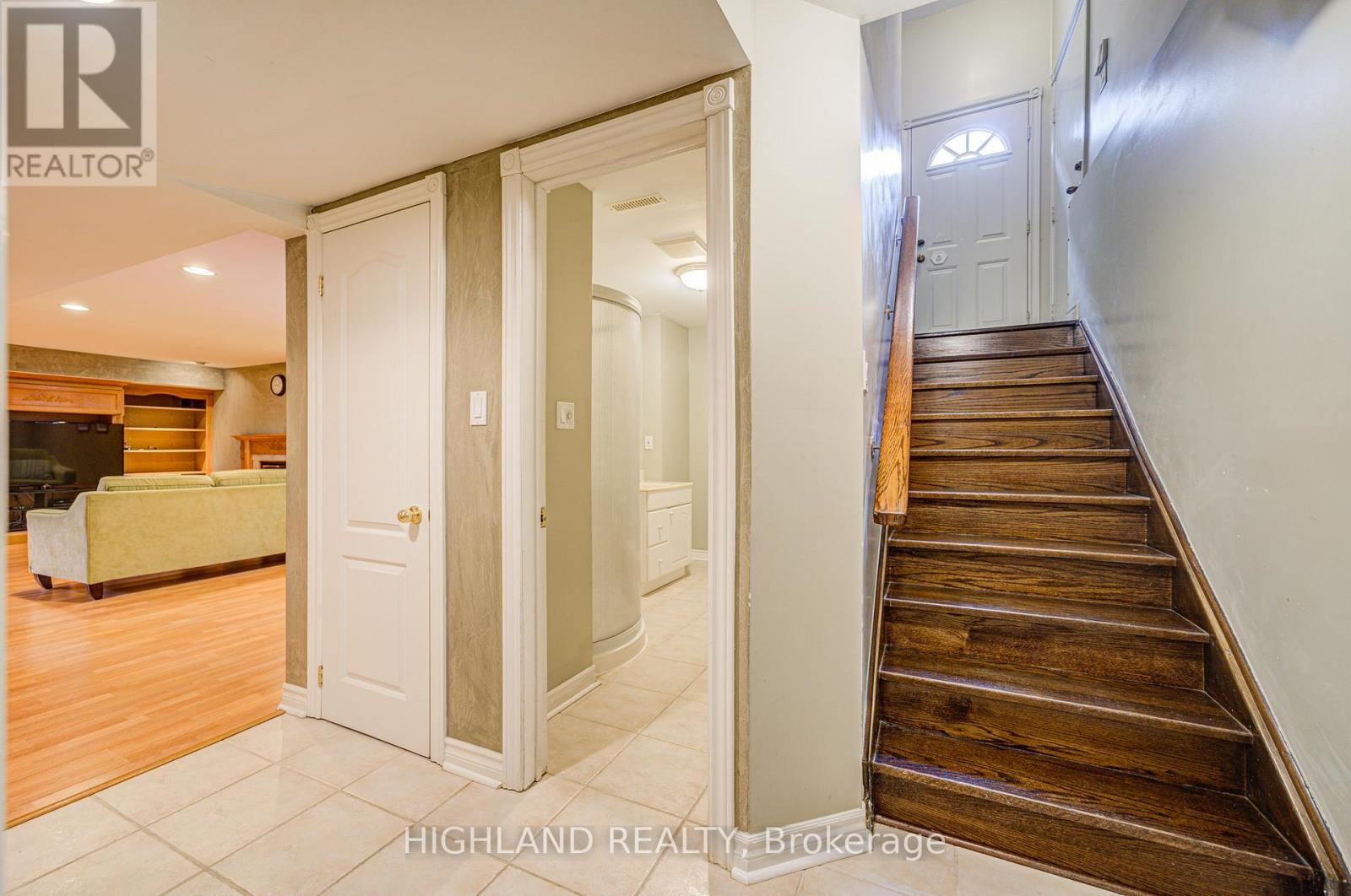 1636 Sagewood Court, Mississauga, Ontario  L5M 5M2 - Photo 37 - W12087937