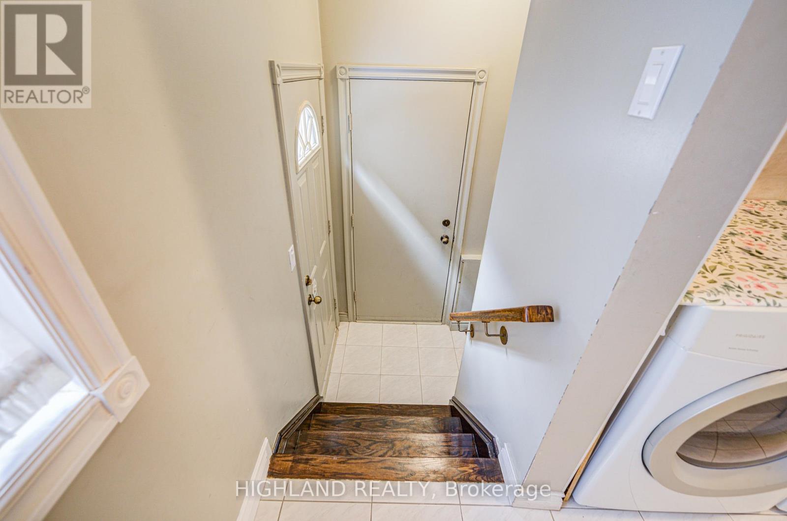 1636 Sagewood Court, Mississauga, Ontario  L5M 5M2 - Photo 41 - W12087937