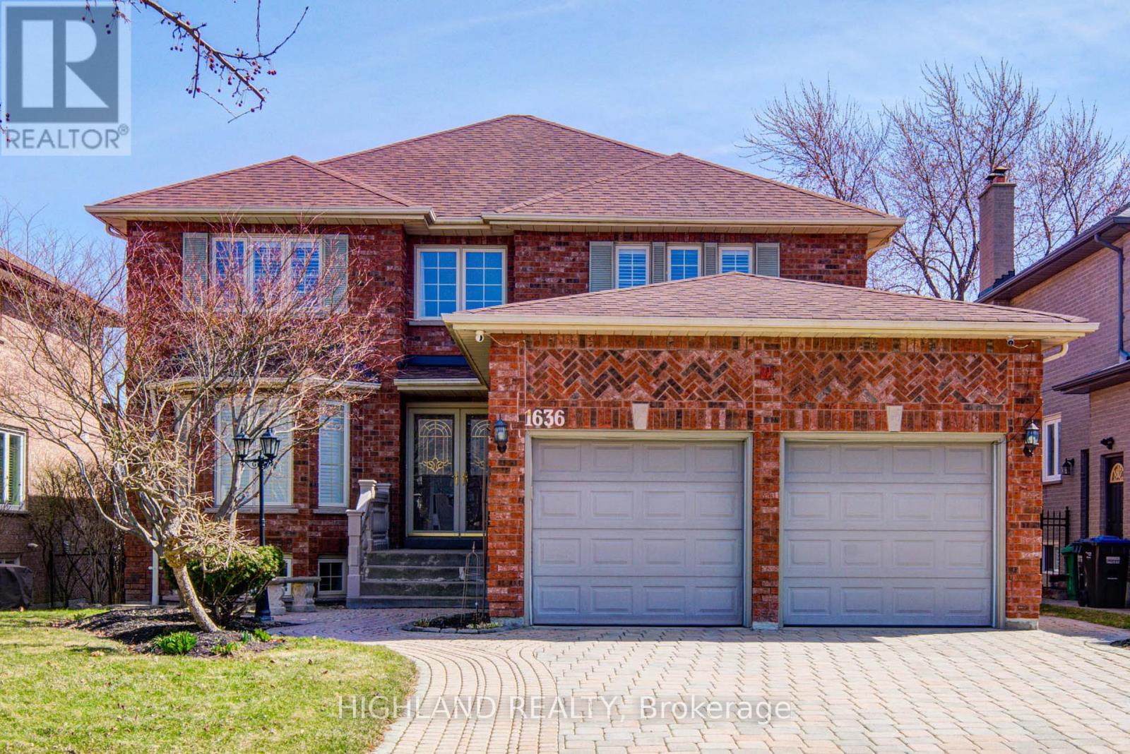 1636 Sagewood Court, Mississauga, Ontario  L5M 5M2 - Photo 44 - W12087937
