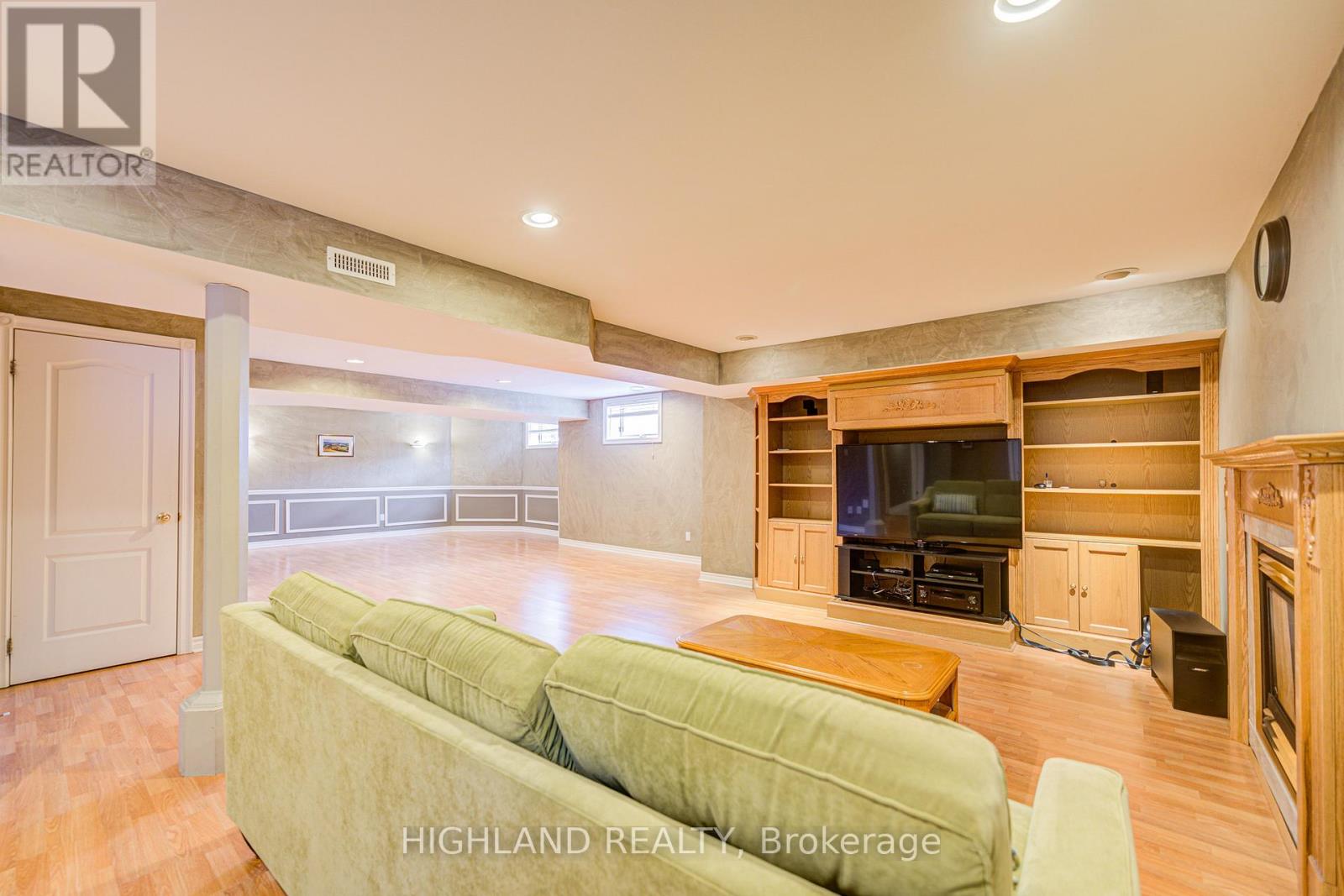 1636 Sagewood Court, Mississauga, Ontario  L5M 5M2 - Photo 38 - W12087937