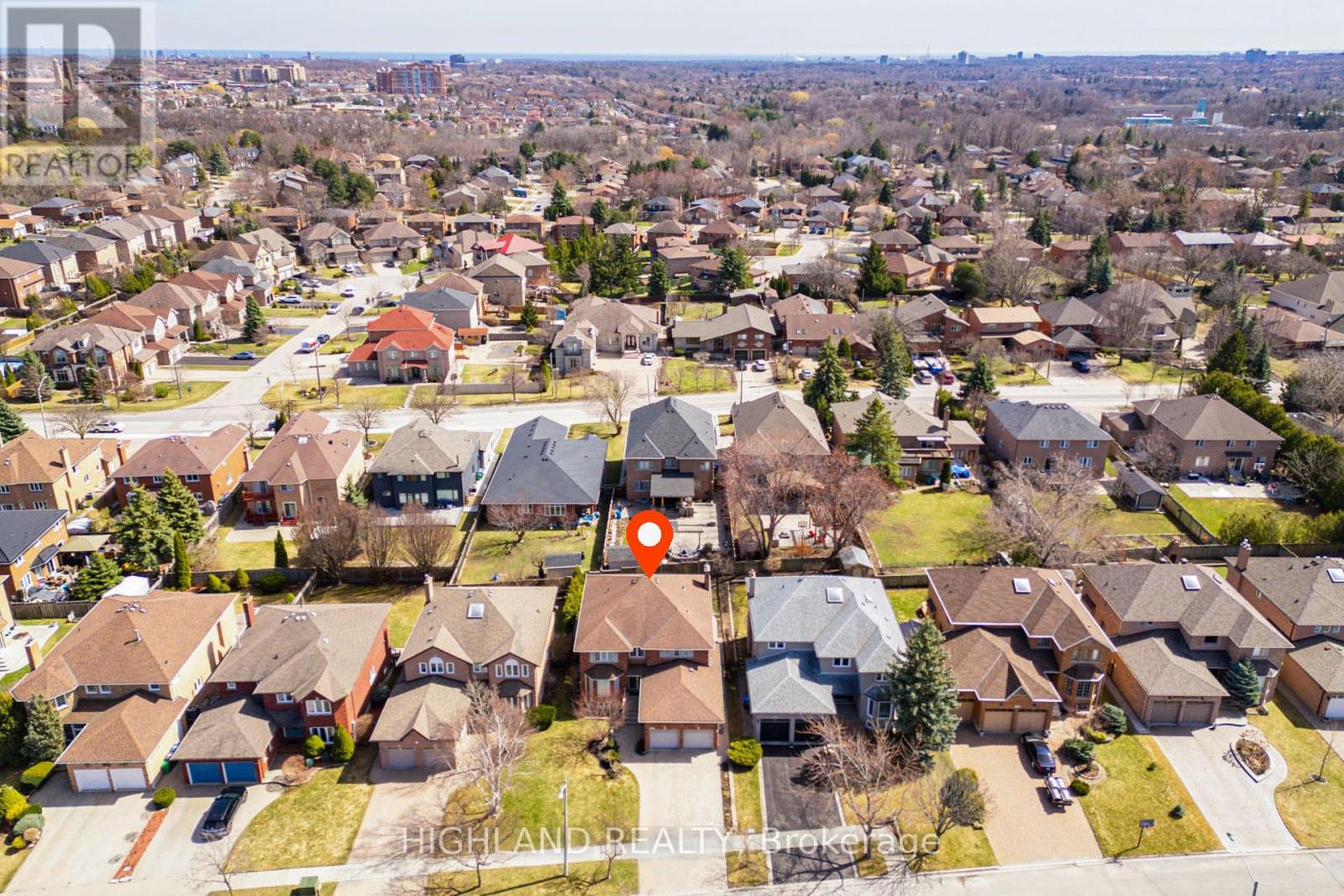 1636 Sagewood Court, Mississauga, Ontario  L5M 5M2 - Photo 47 - W12087937