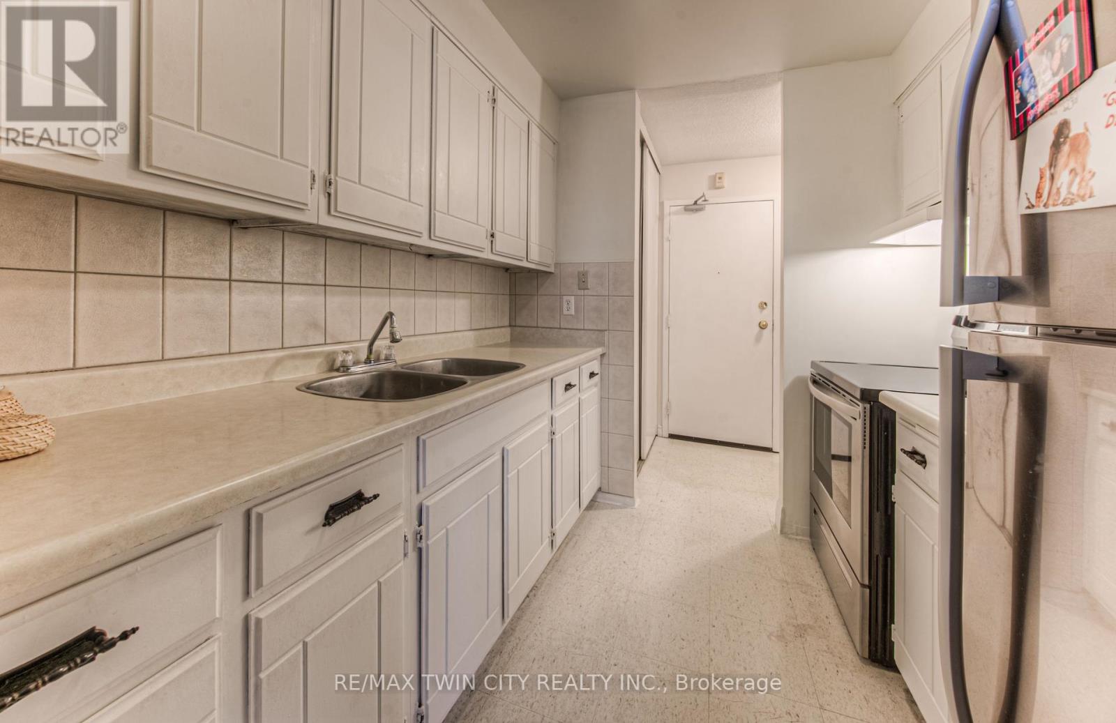 214 - 185 Kehl Street, Kitchener, Ontario  N2M 5B9 - Photo 9 - X12086710