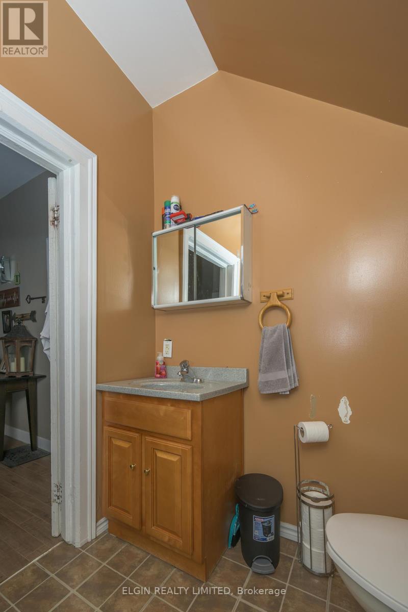 77 Kains Street, St. Thomas, Ontario  N5P 1N5 - Photo 14 - X12088633