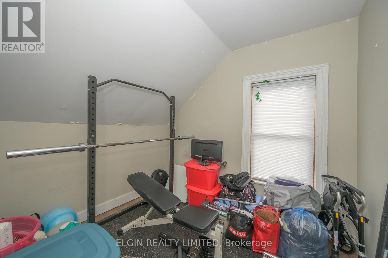 77 Kains Street, St. Thomas, Ontario  N5P 1N5 - Photo 15 - X12088633