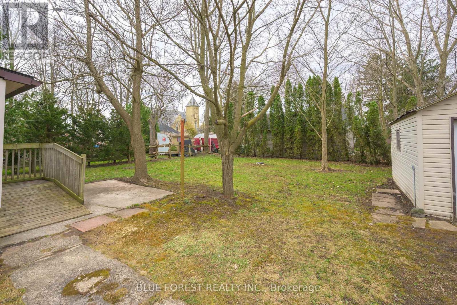 186 Victoria Street, Southwest Middlesex, Ontario  N0L 1M0 - Photo 16 - X12088745