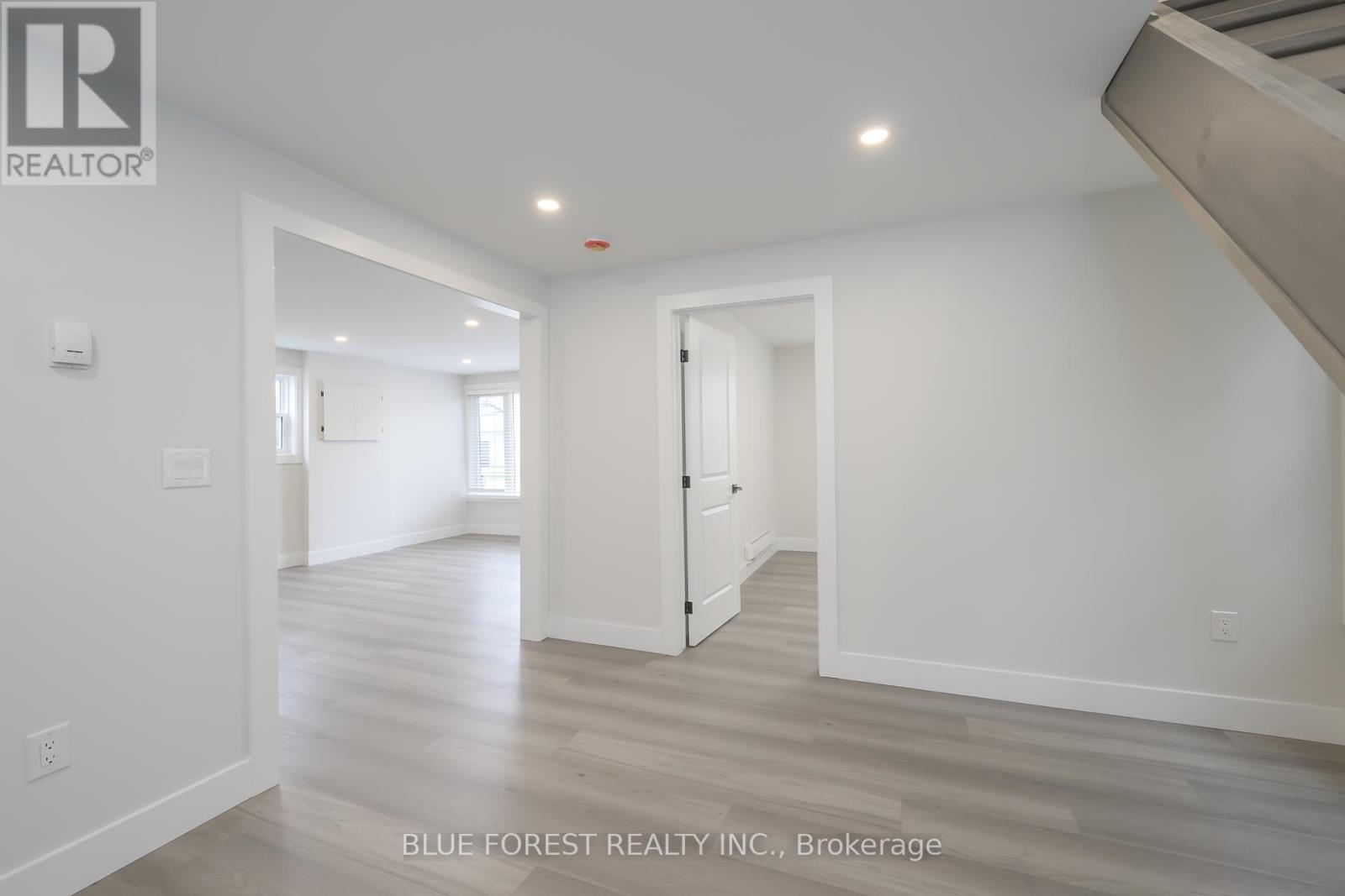 186 Victoria Street, Southwest Middlesex, Ontario  N0L 1M0 - Photo 7 - X12088745