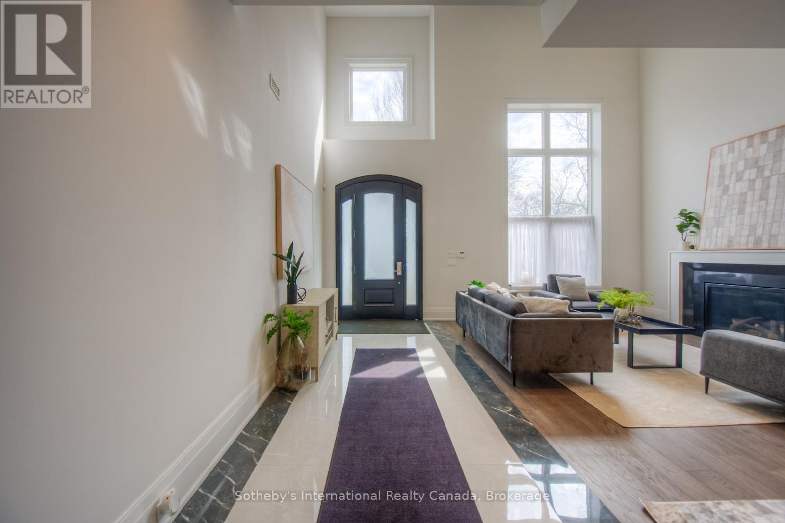 Property at 2457 VENTURA DRIVE image 4