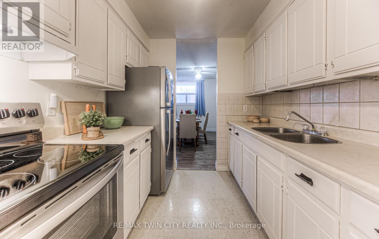 214 - 185 Kehl Street, Kitchener, Ontario  N2M 5B9 - Photo 11 - X12086710