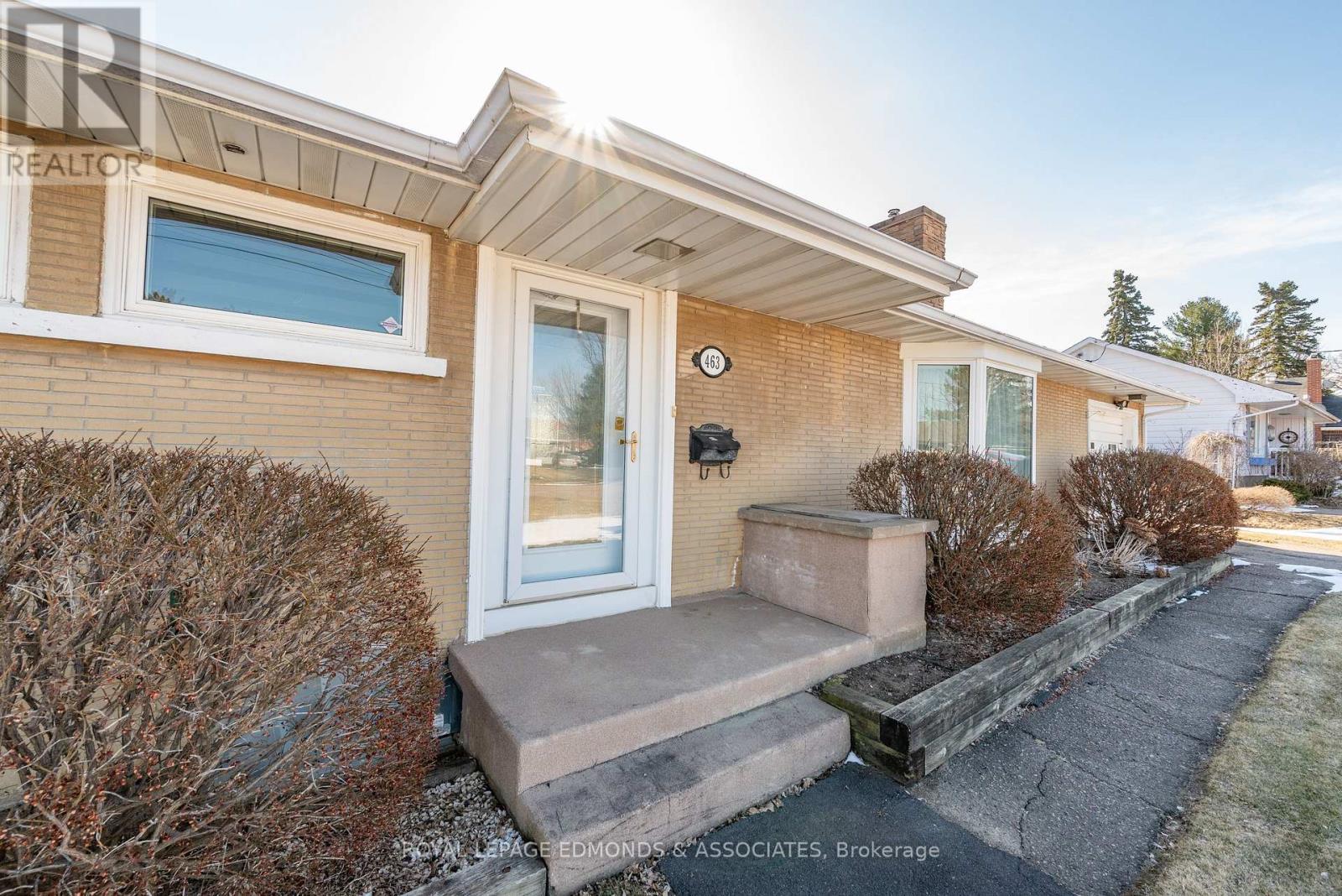 463 Fraser Street, Pembroke, Ontario  K8A 1Y5 - Photo 4 - X12088688