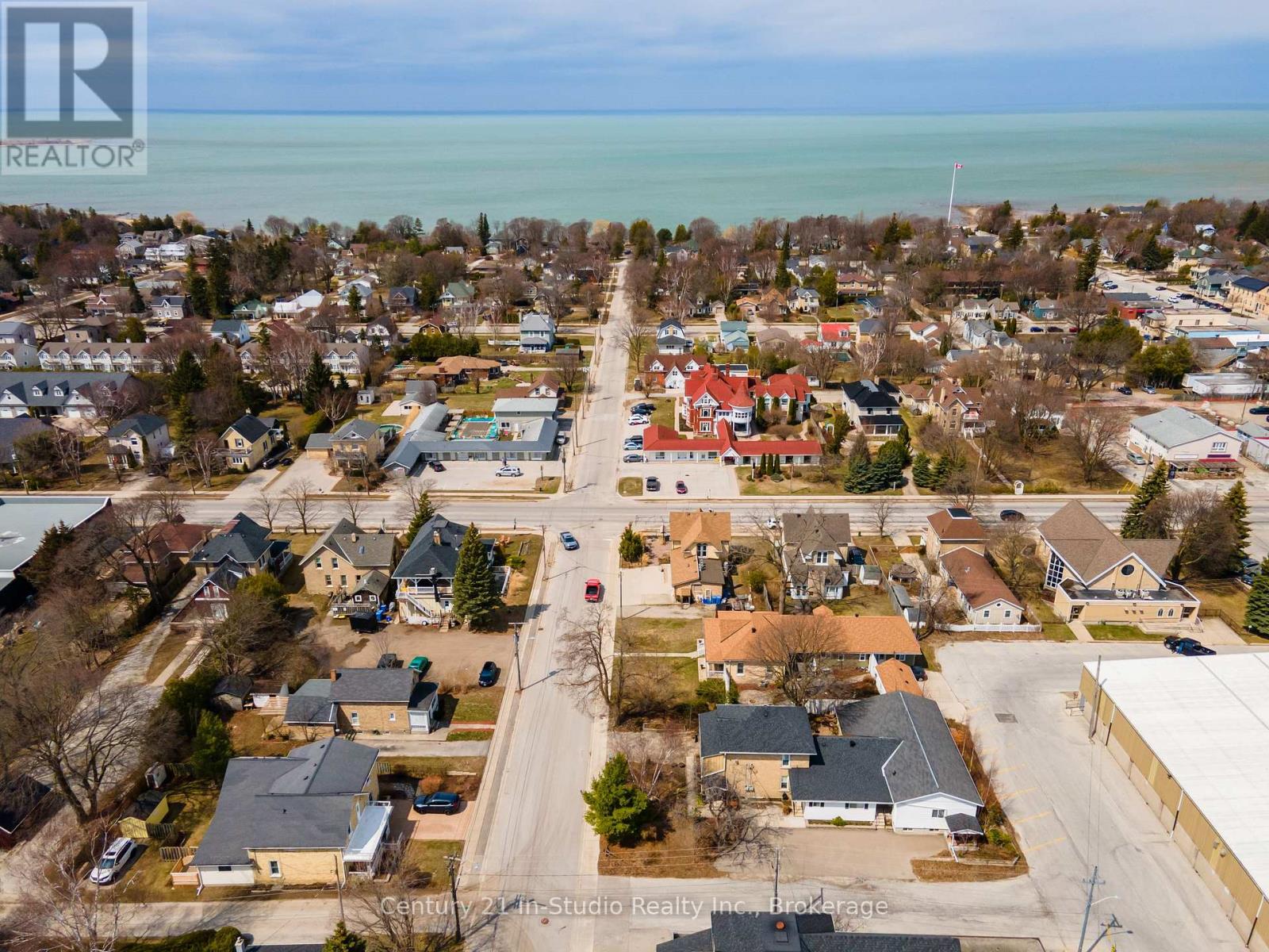 228 Palmerston Street, Saugeen Shores, Ontario  N0H 2L0 - Photo 47 - X12037227