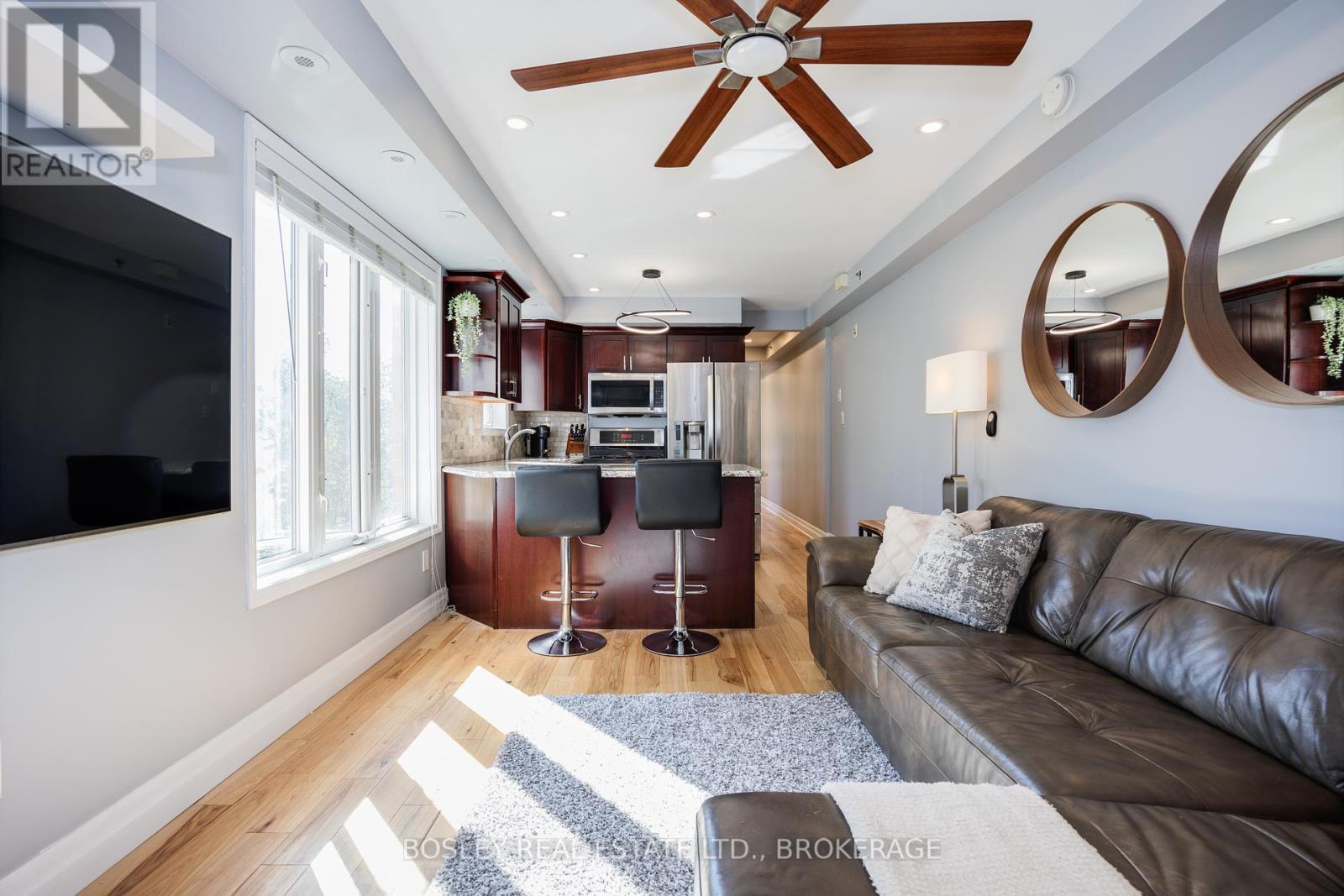 Property at 833C - 12 LAIDLAW STREET image 4