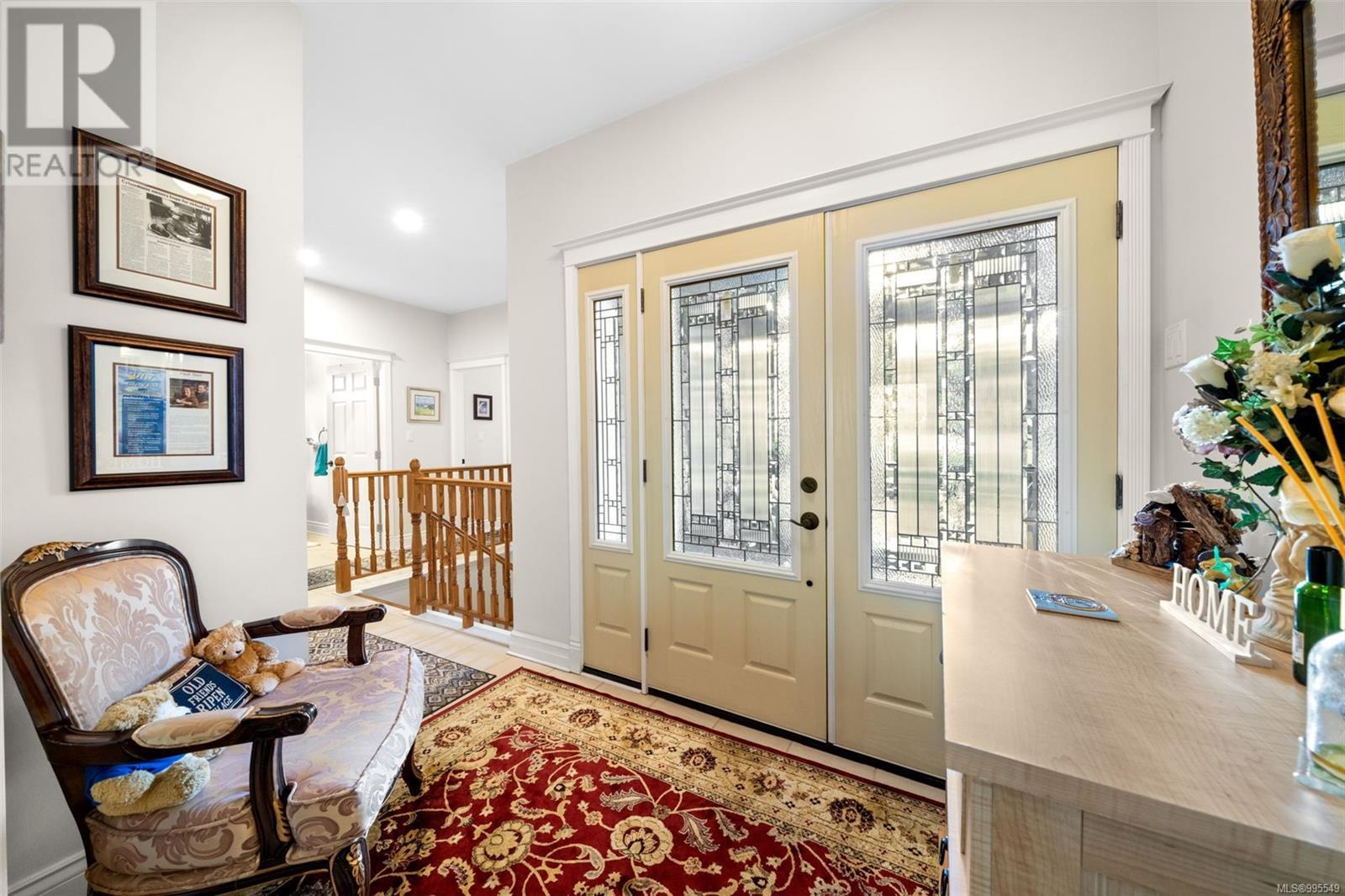 Property at 2510 Kinnoull Cres image 4