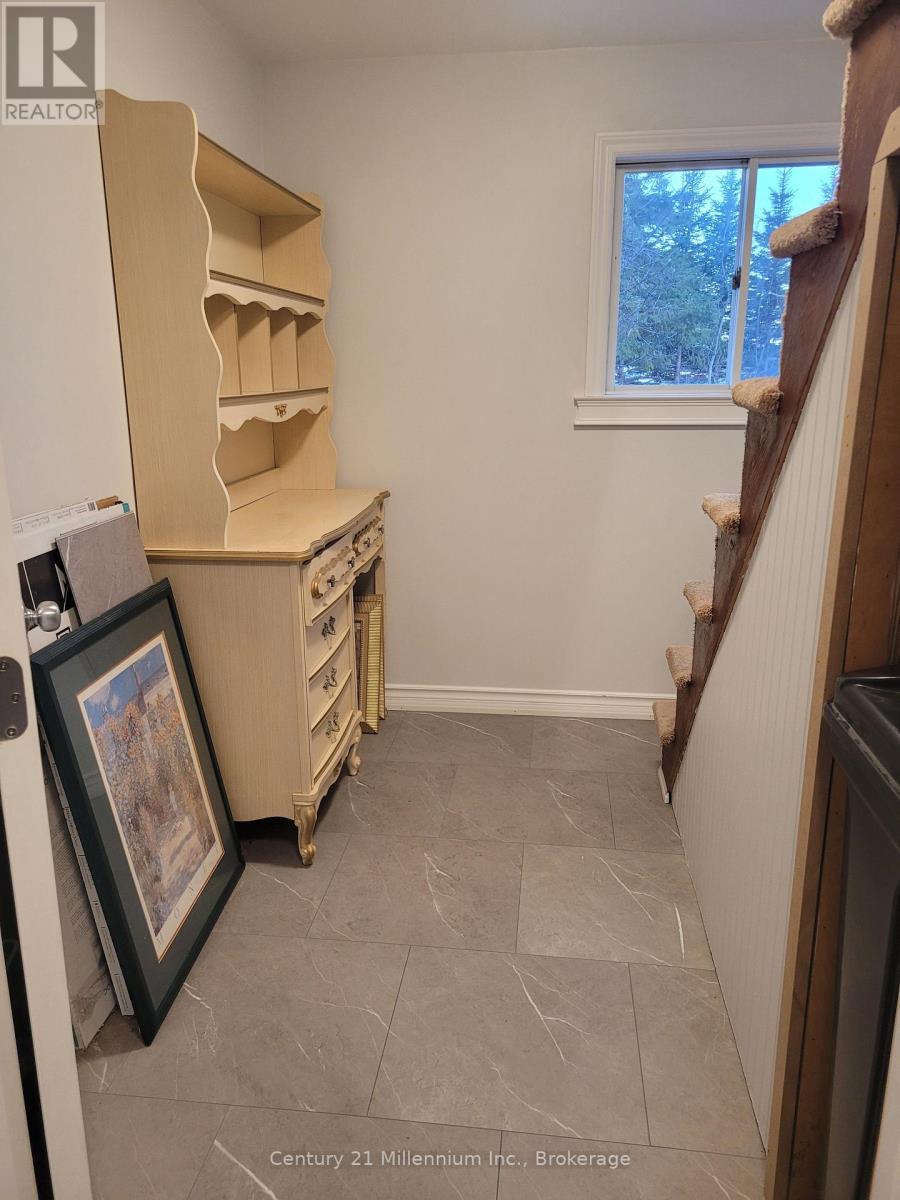 25 Ayling Reid Court, Wasaga Beach, Ontario  L9Z 2G5 - Photo 17 - S12088612